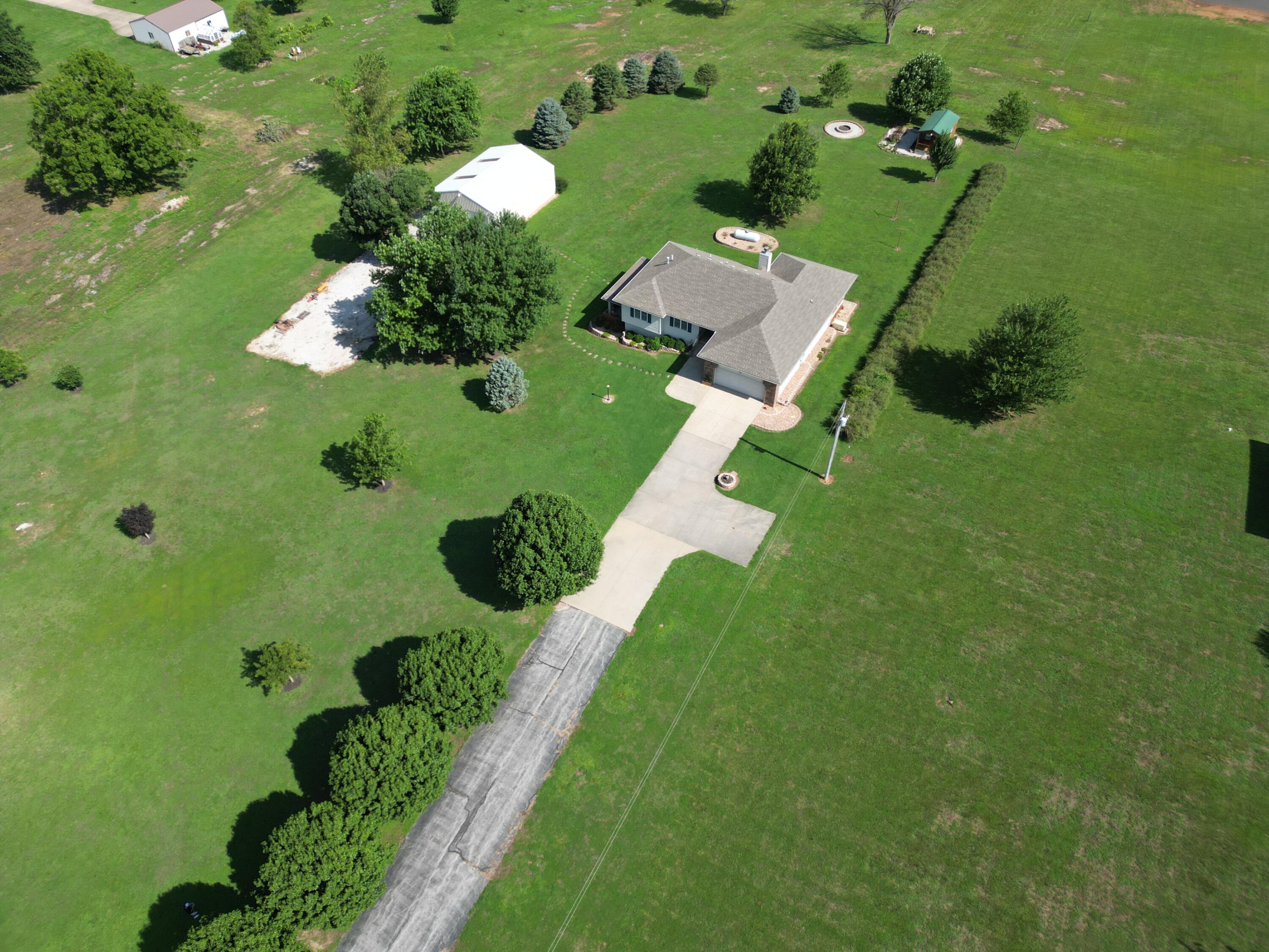 10071 W Farm Road 48