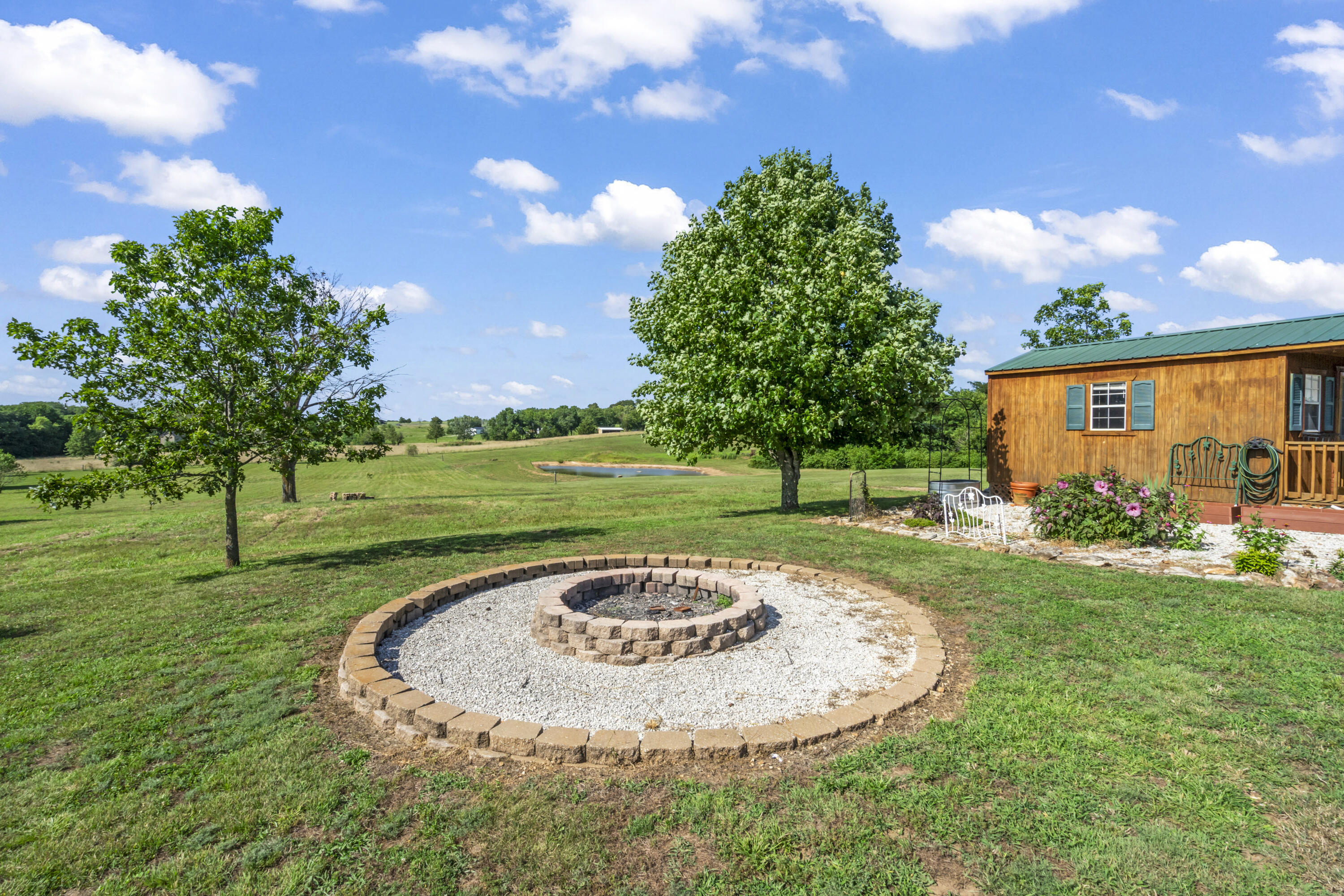 10071 W Farm Road 48