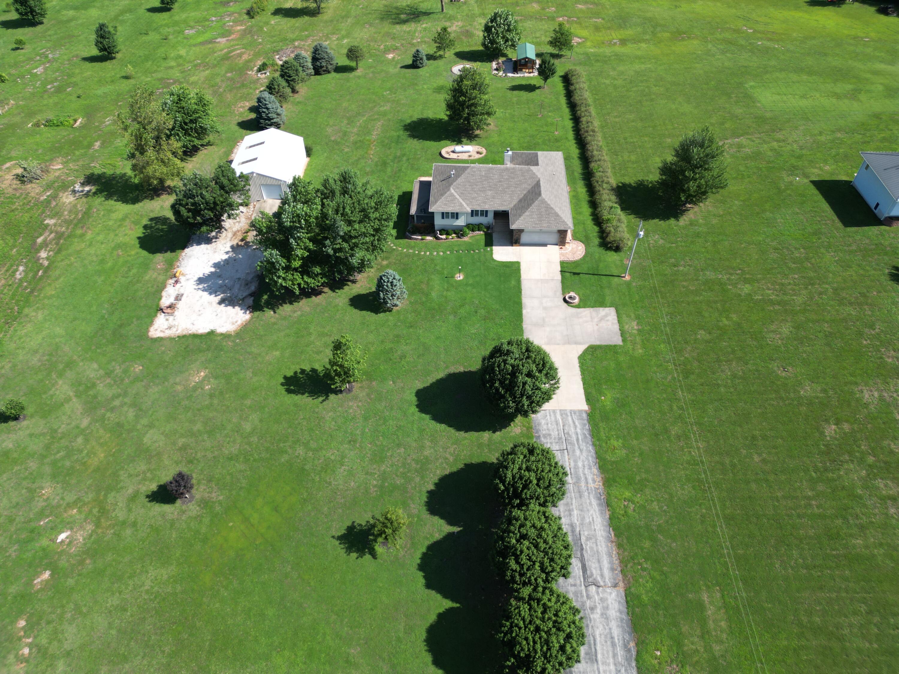 10071 W Farm Road 48