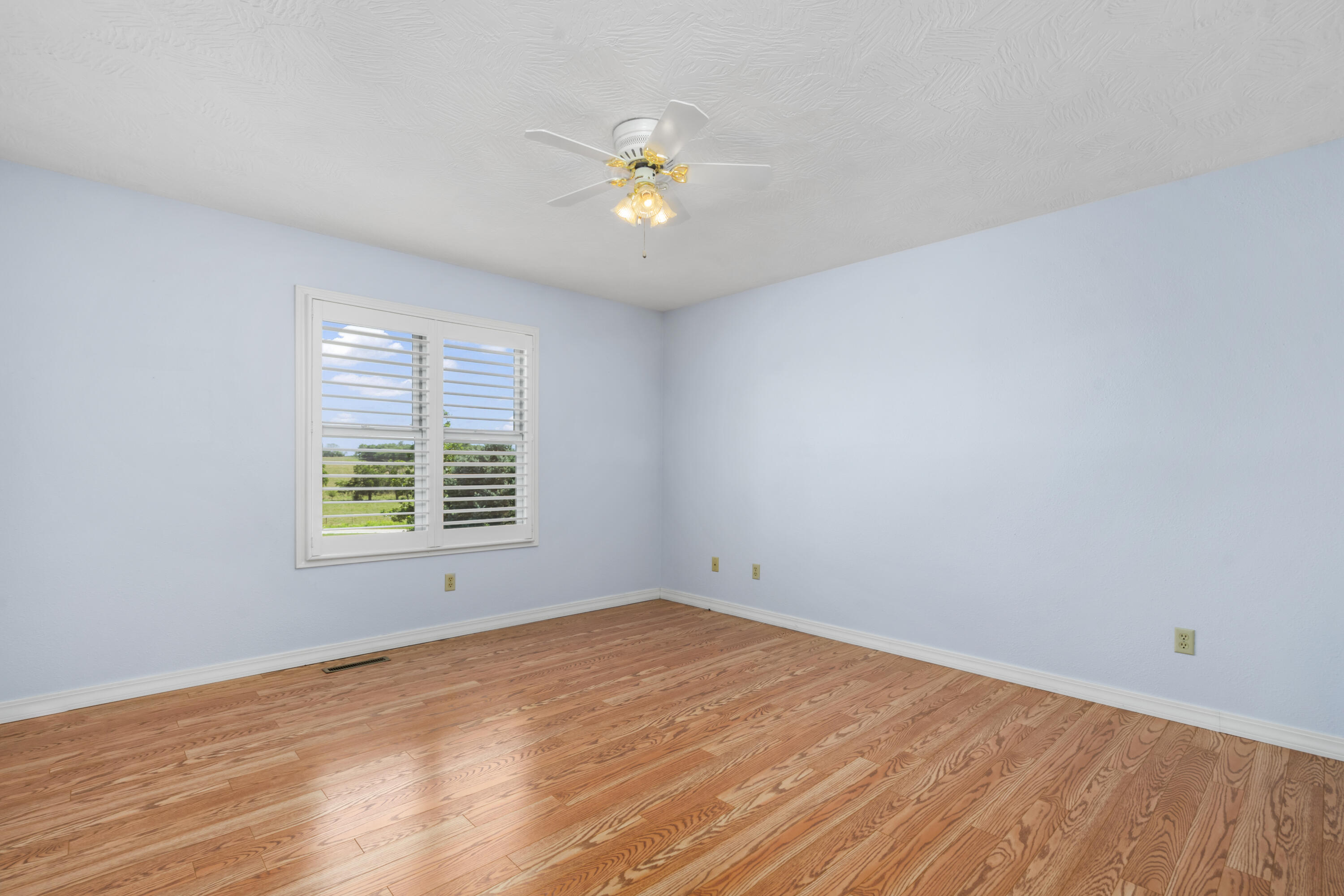 10071 W Farm Road 48