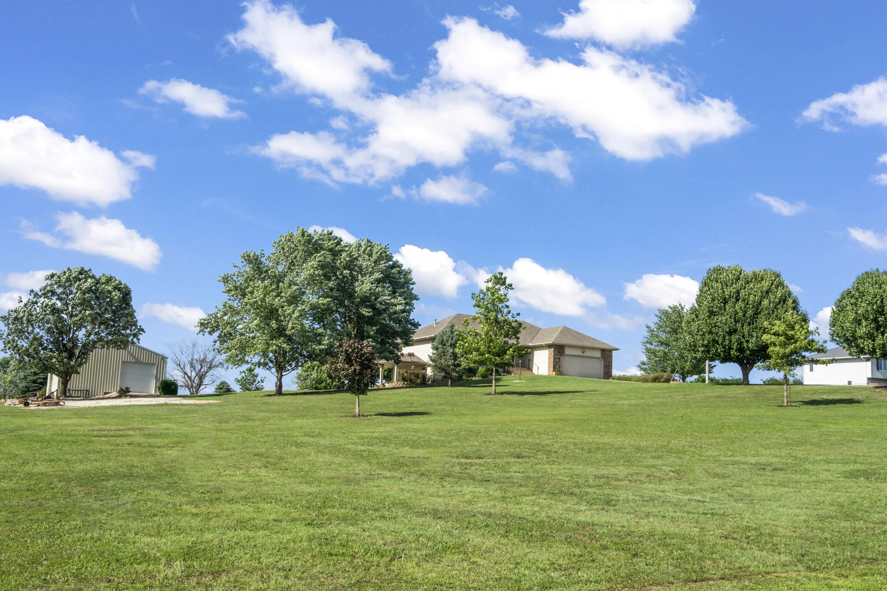 10071 W Farm Road 48
