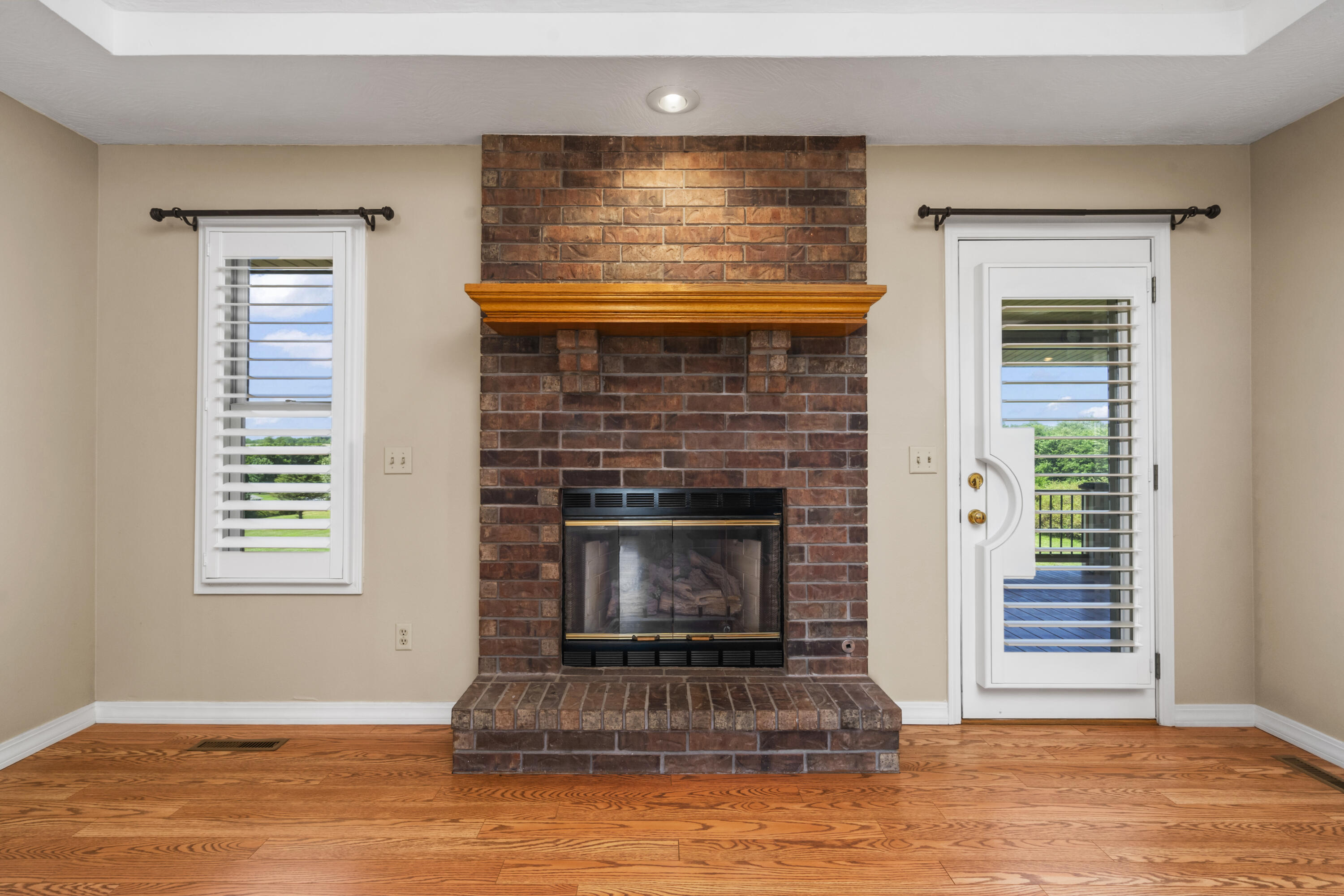 10071 W Farm Road 48