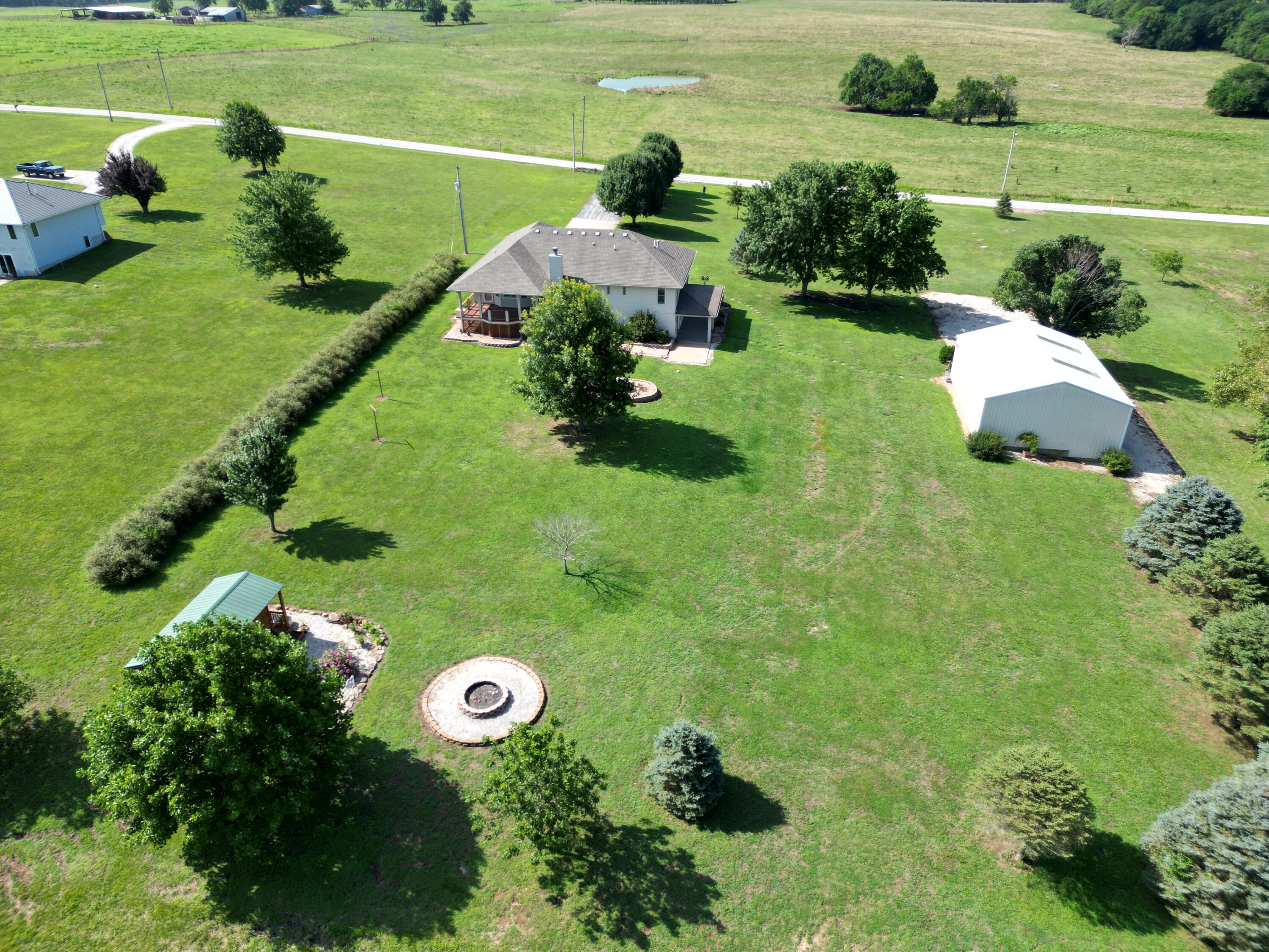 10071 W Farm Road 48