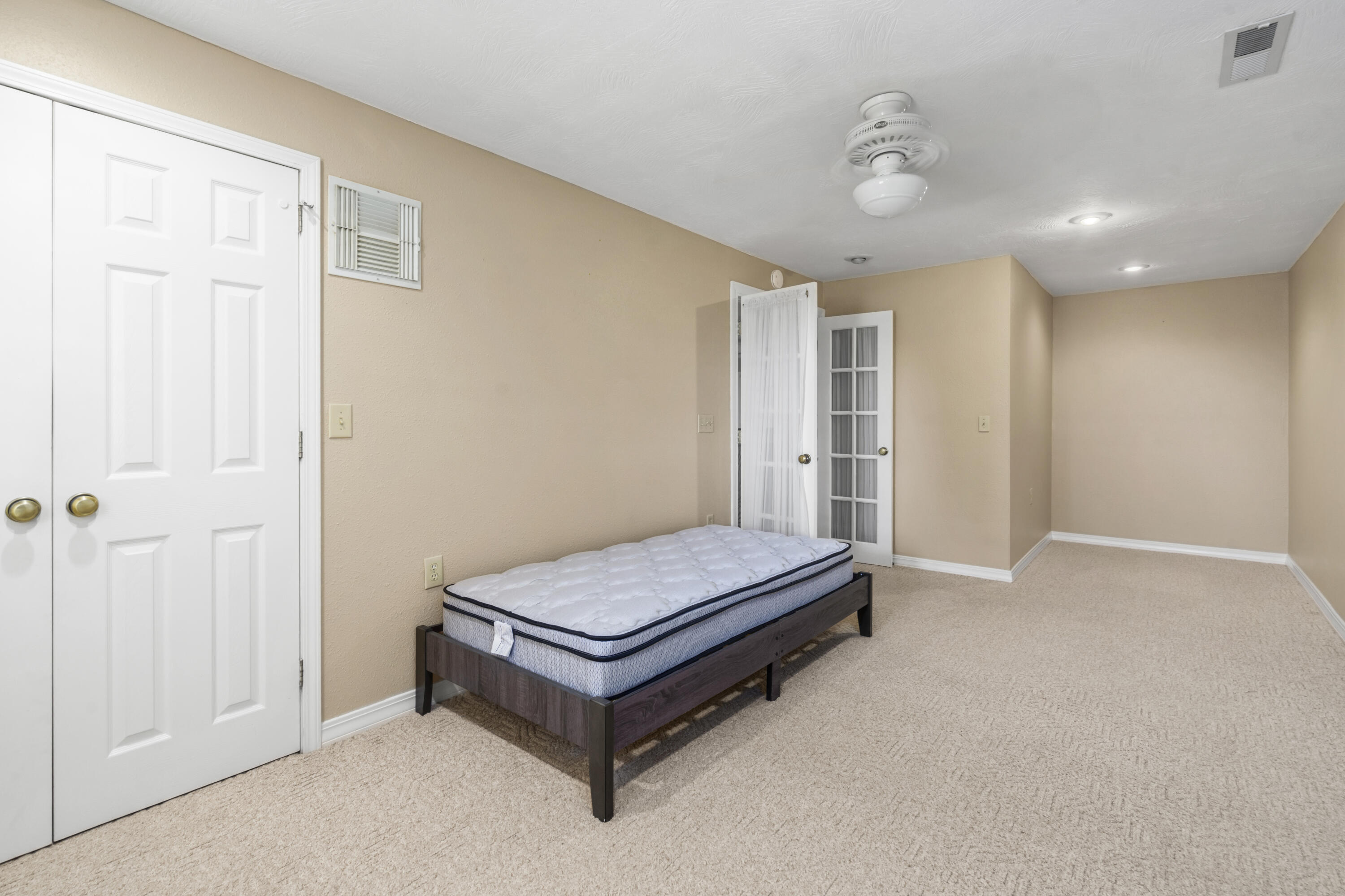 10071 W Farm Road 48