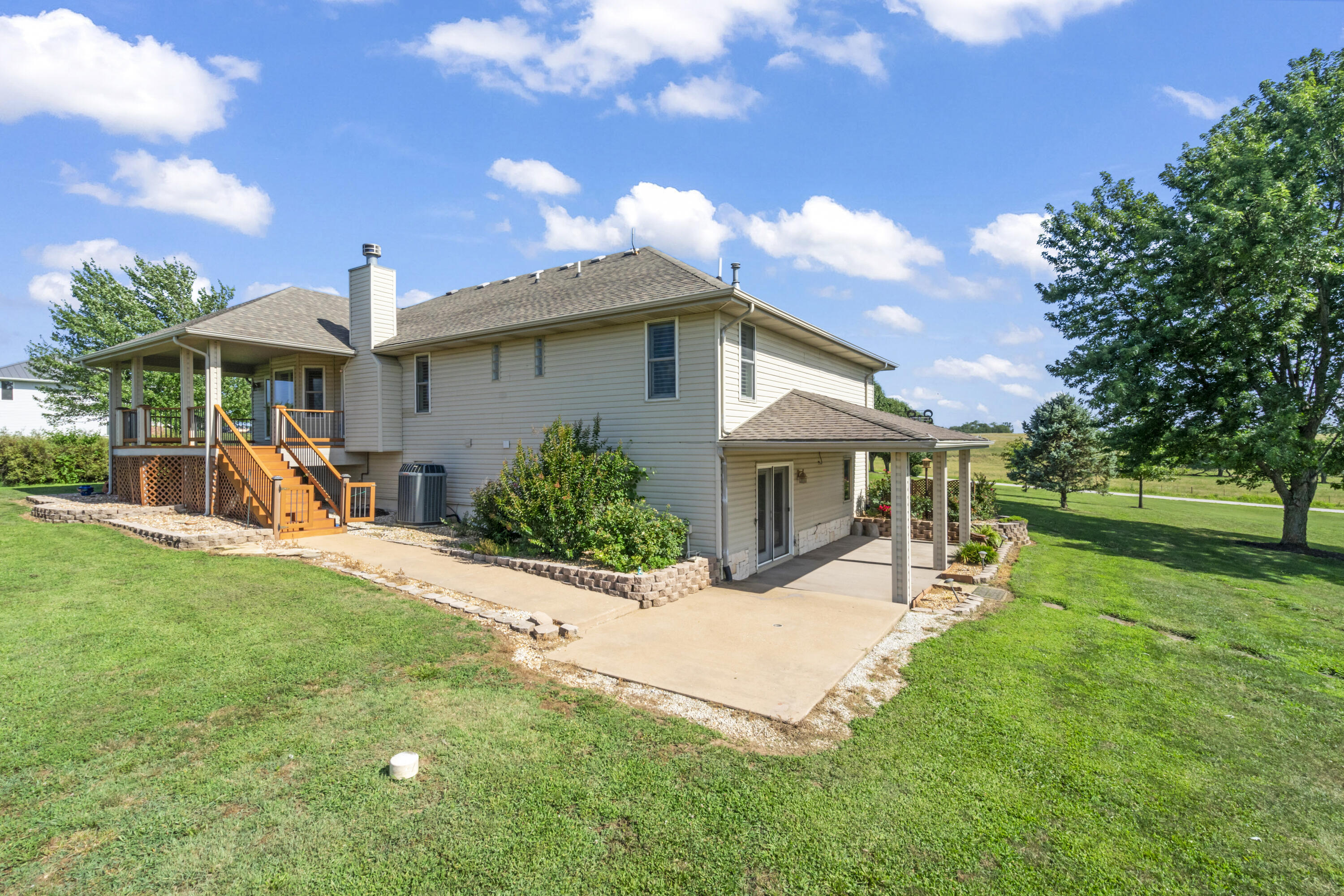 10071 W Farm Road 48