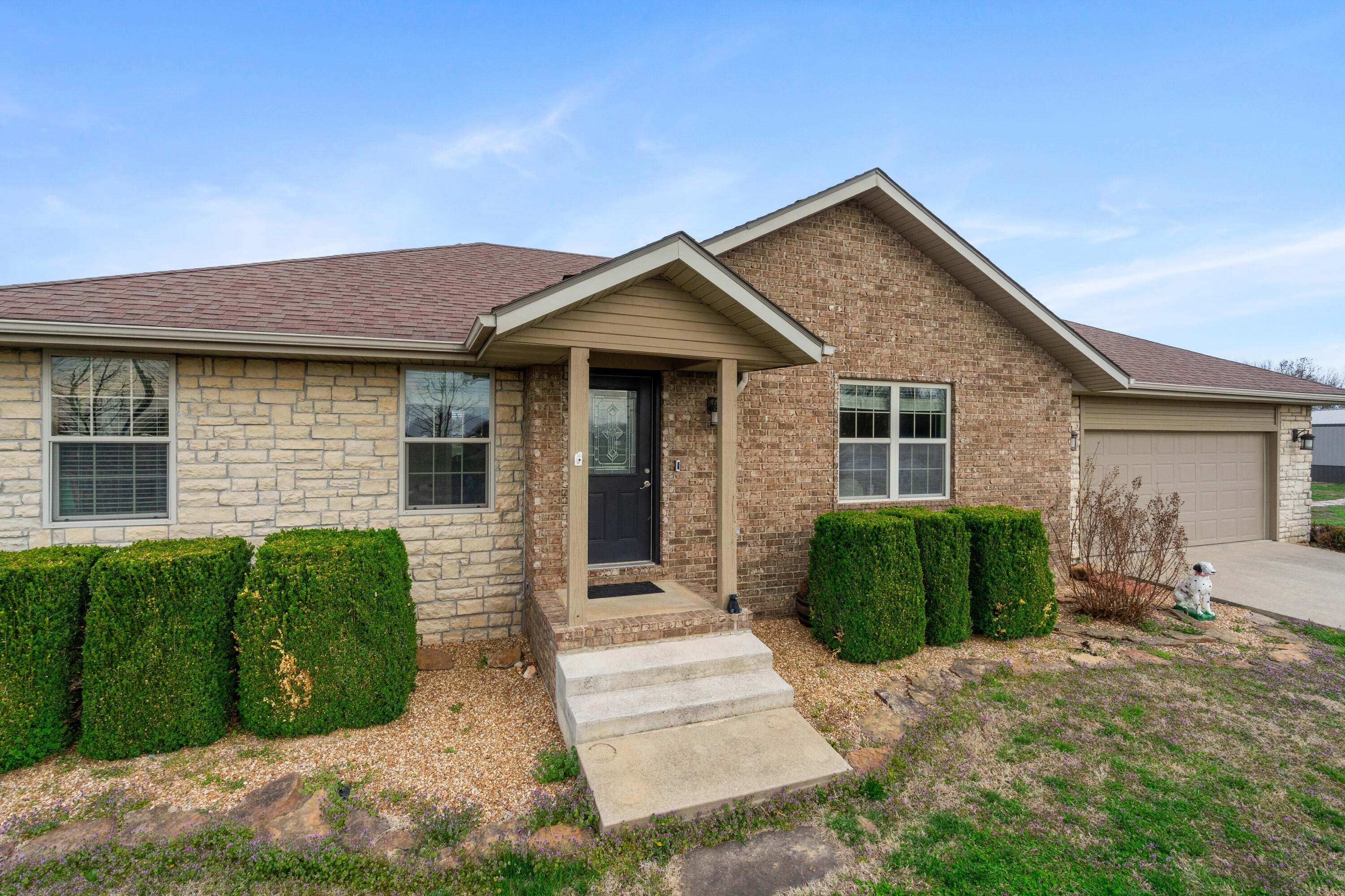 12048 N Farm Rd 93