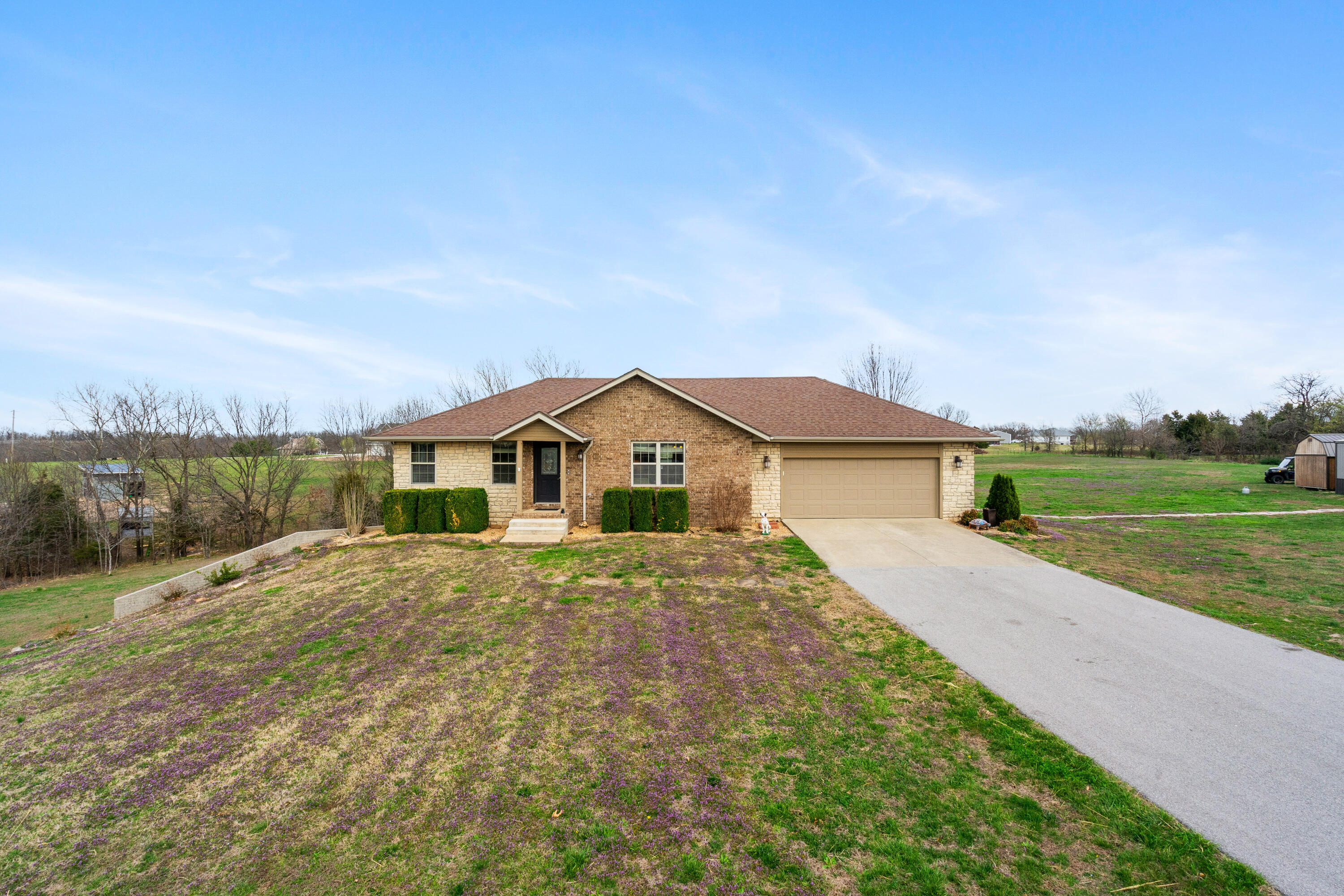 12048 N Farm Rd 93