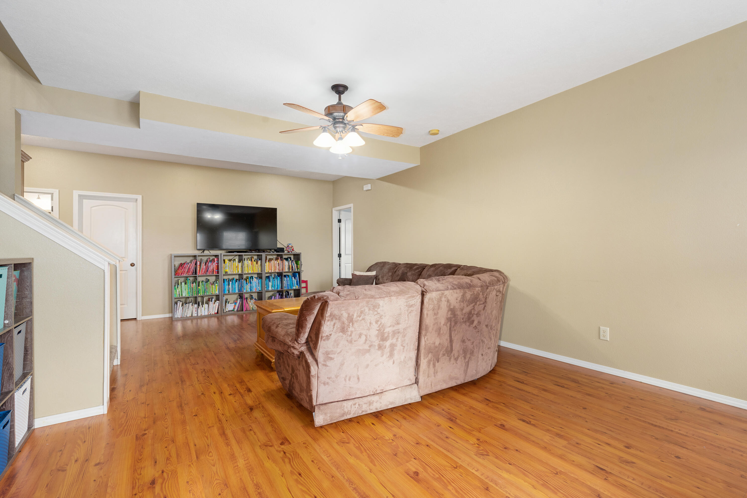 12048 N Farm Rd 93