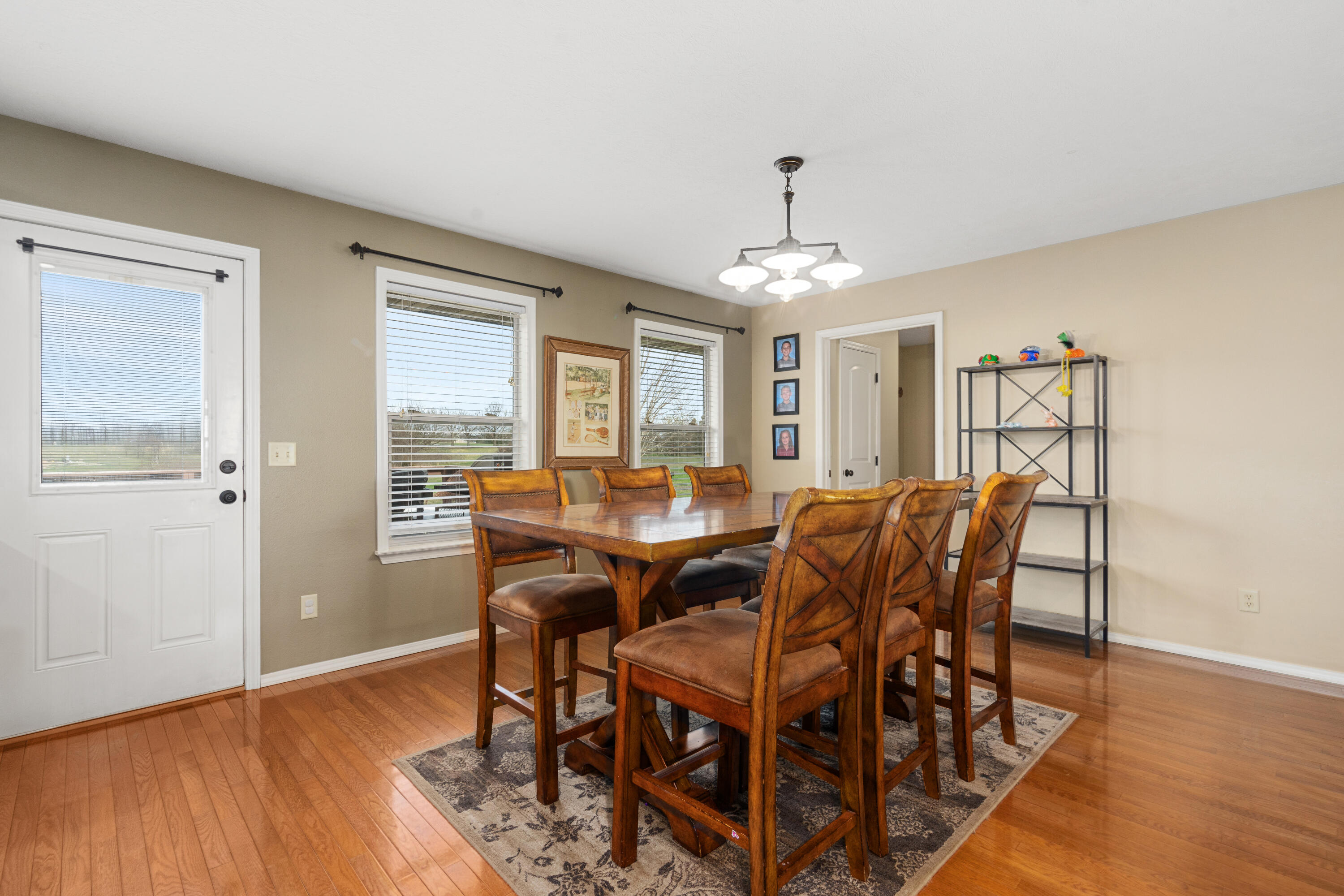 12048 N Farm Rd 93