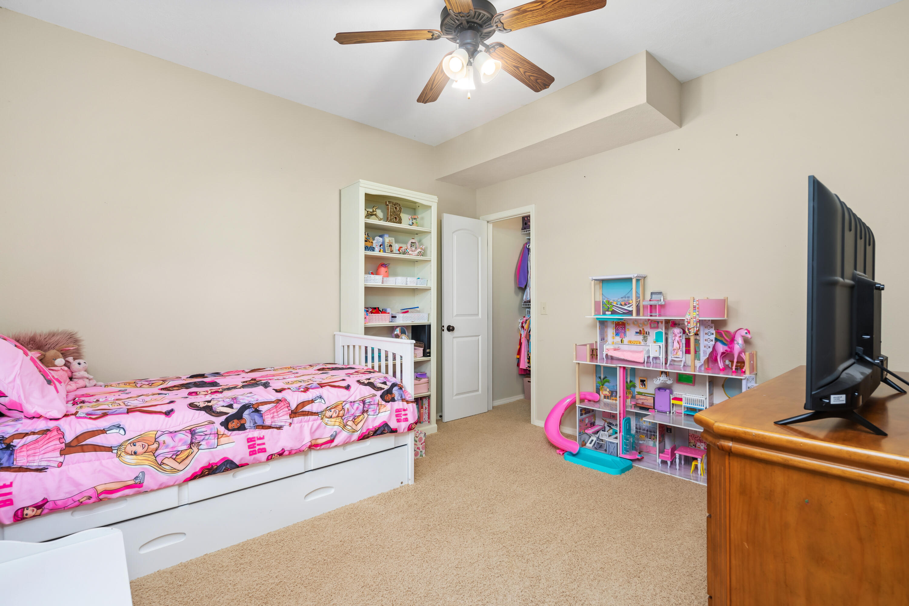 12048 N Farm Rd 93