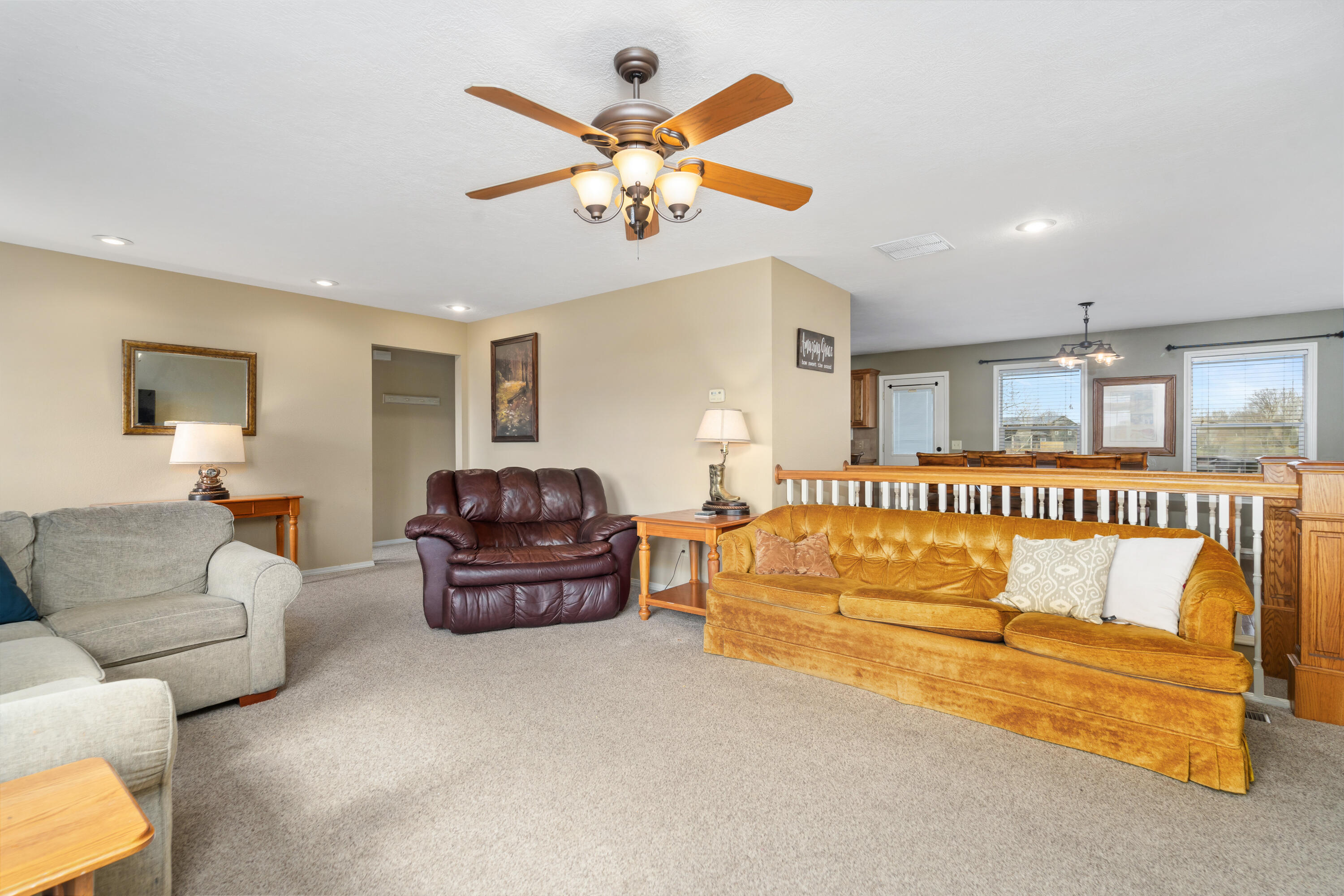 12048 N Farm Rd 93