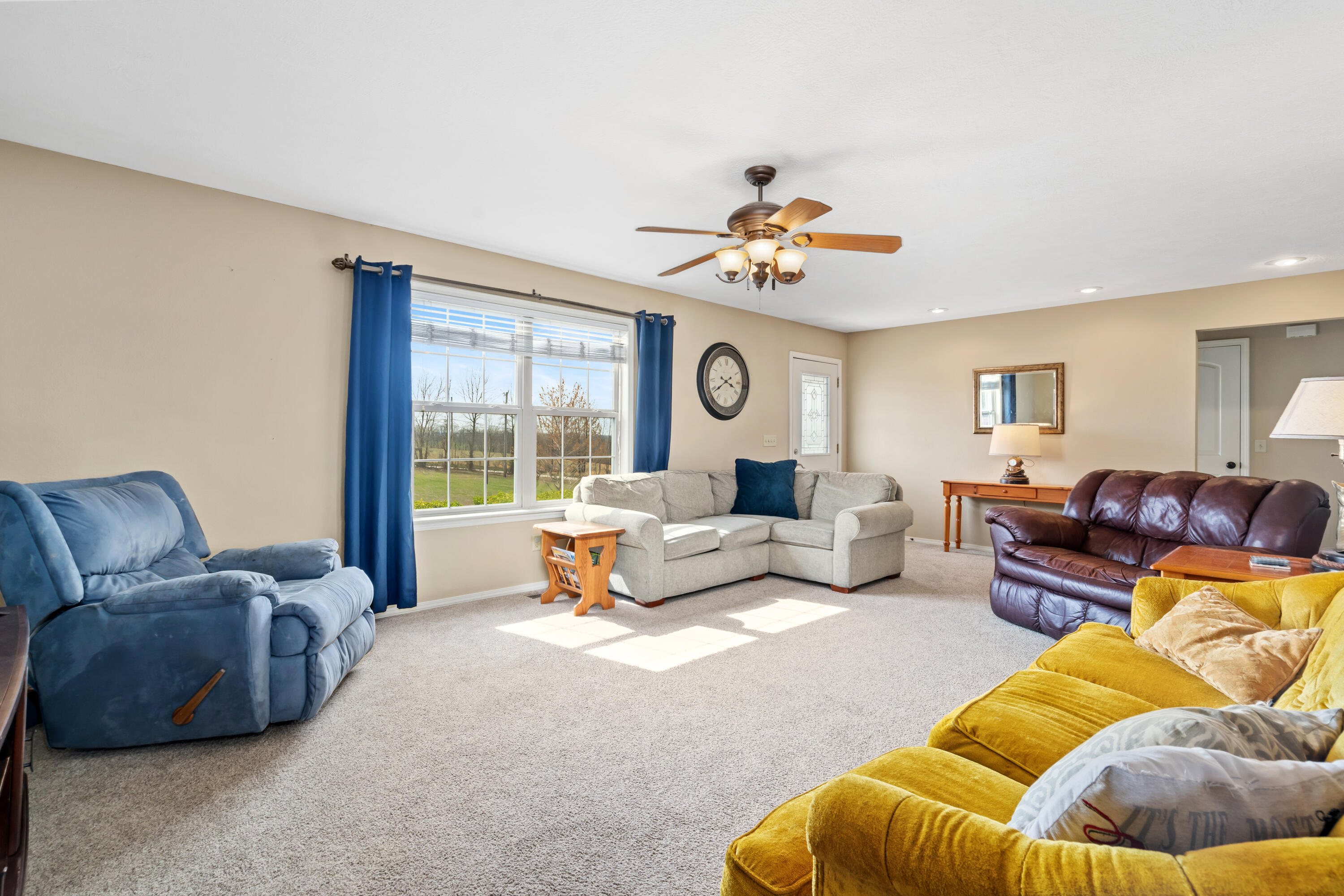 12048 N Farm Rd 93