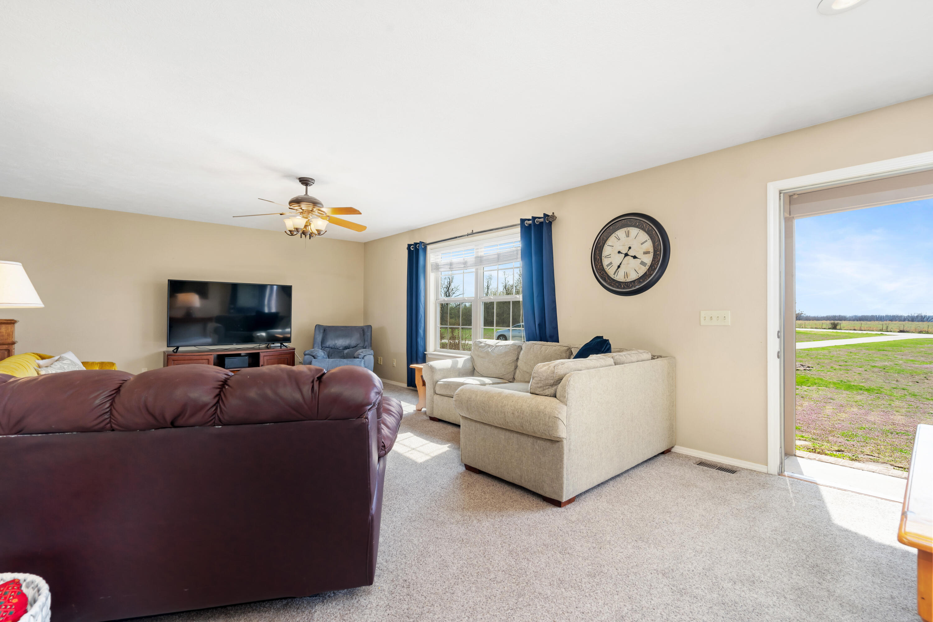 12048 N Farm Rd 93