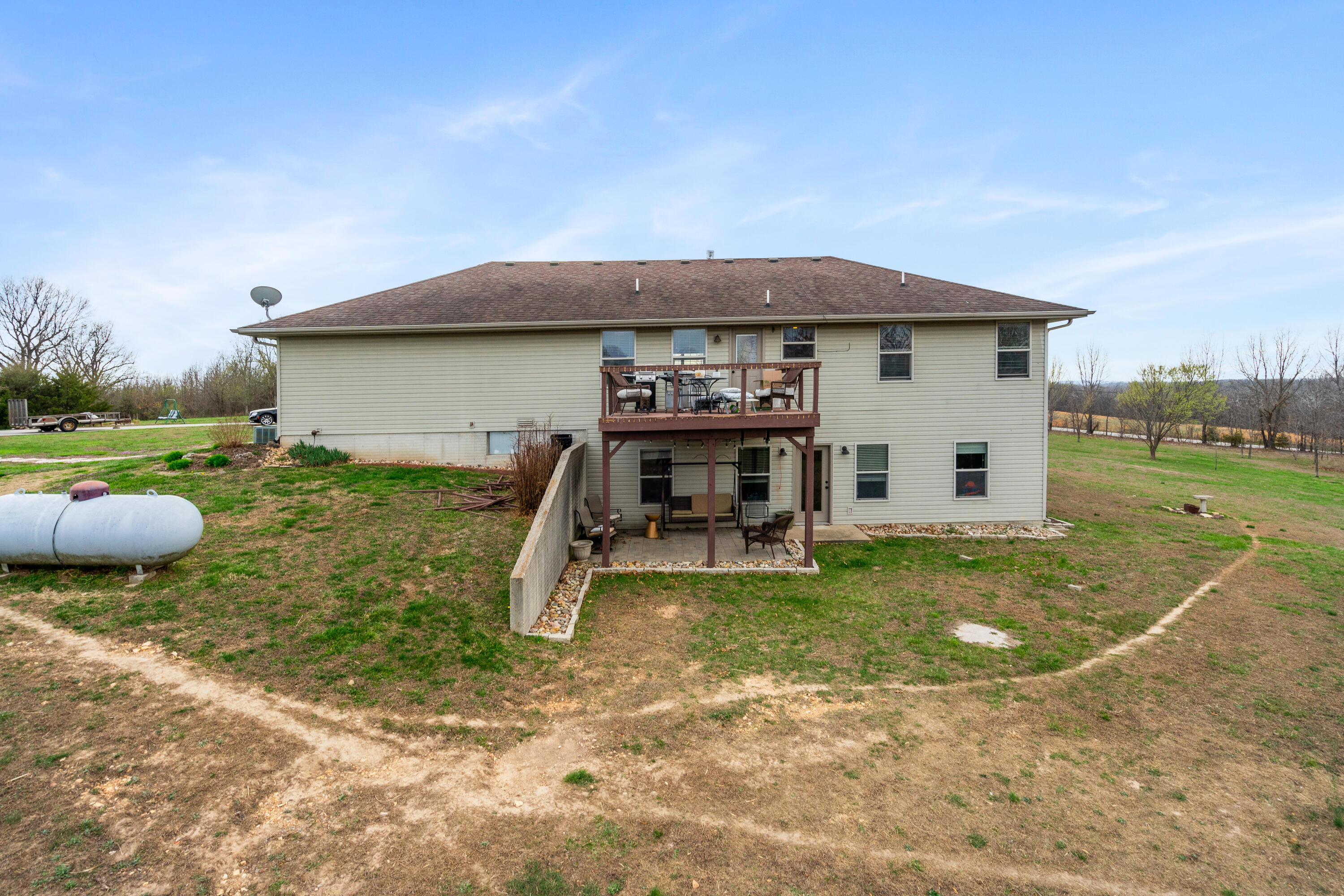 12048 N Farm Rd 93