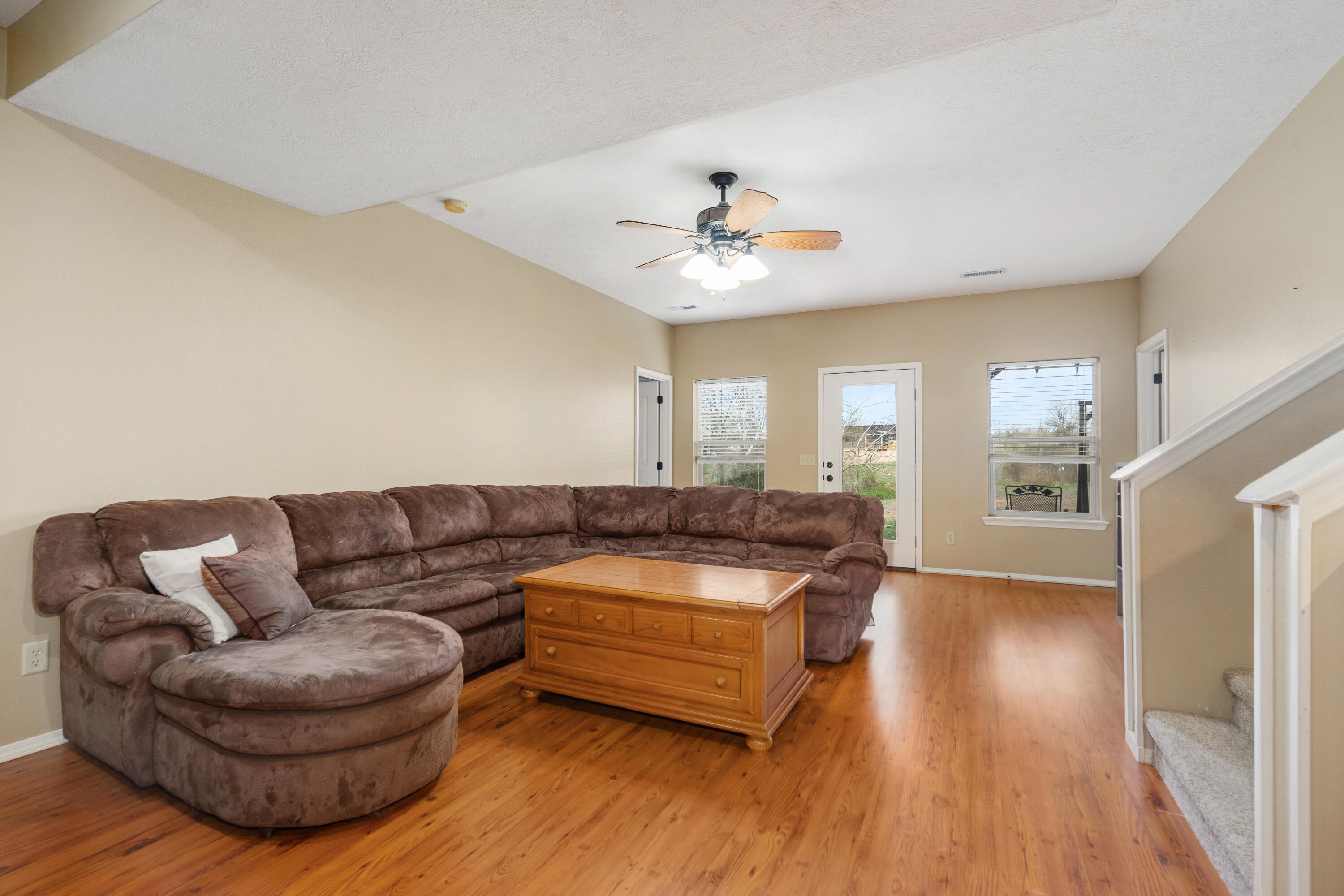 12048 N Farm Rd 93