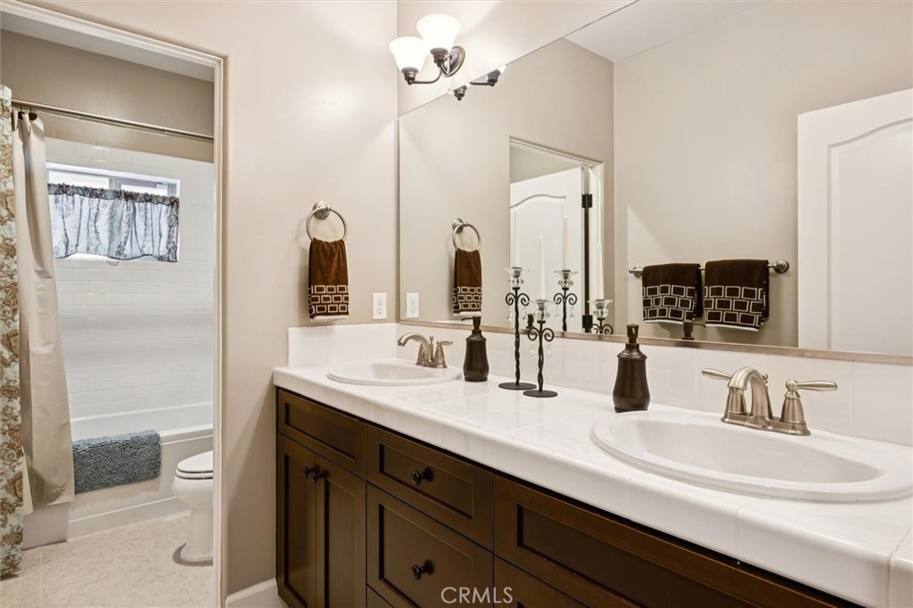 416 Calle Alto Street