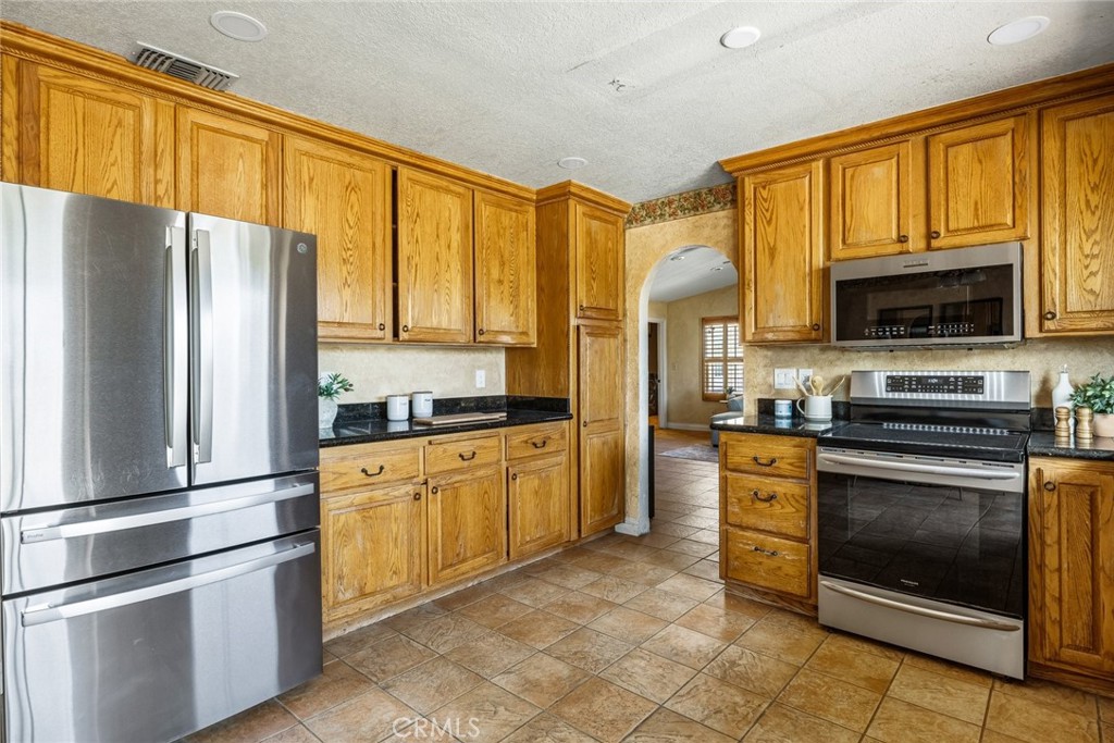 5955 Whispering Oak