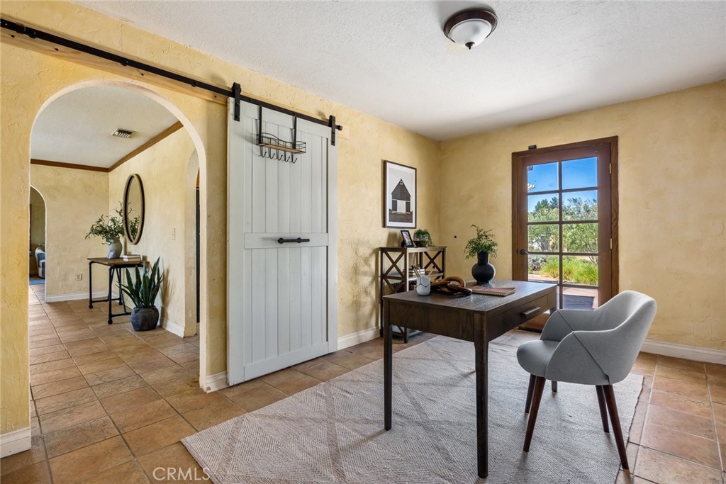 5955 Whispering Oak