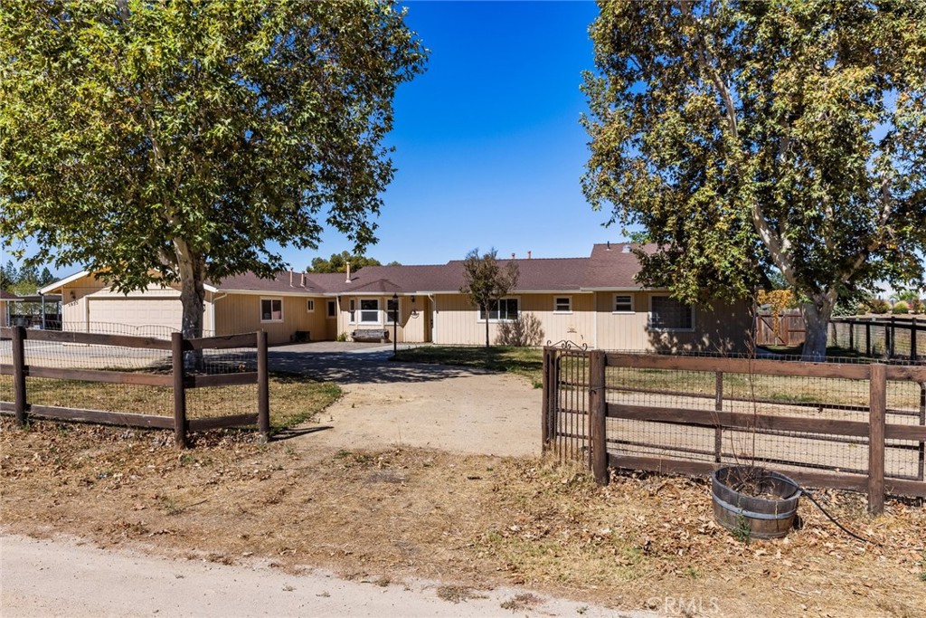 5955 Whispering Oak