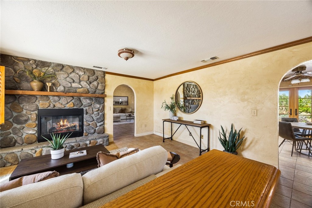 5955 Whispering Oak