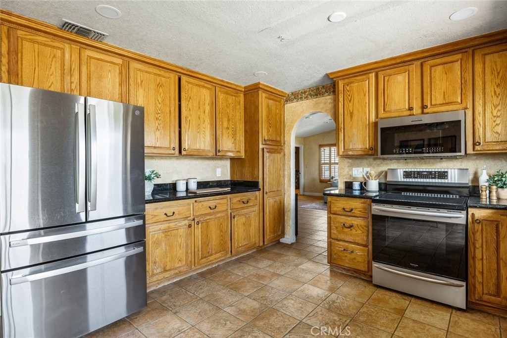 5955 Whispering Oak