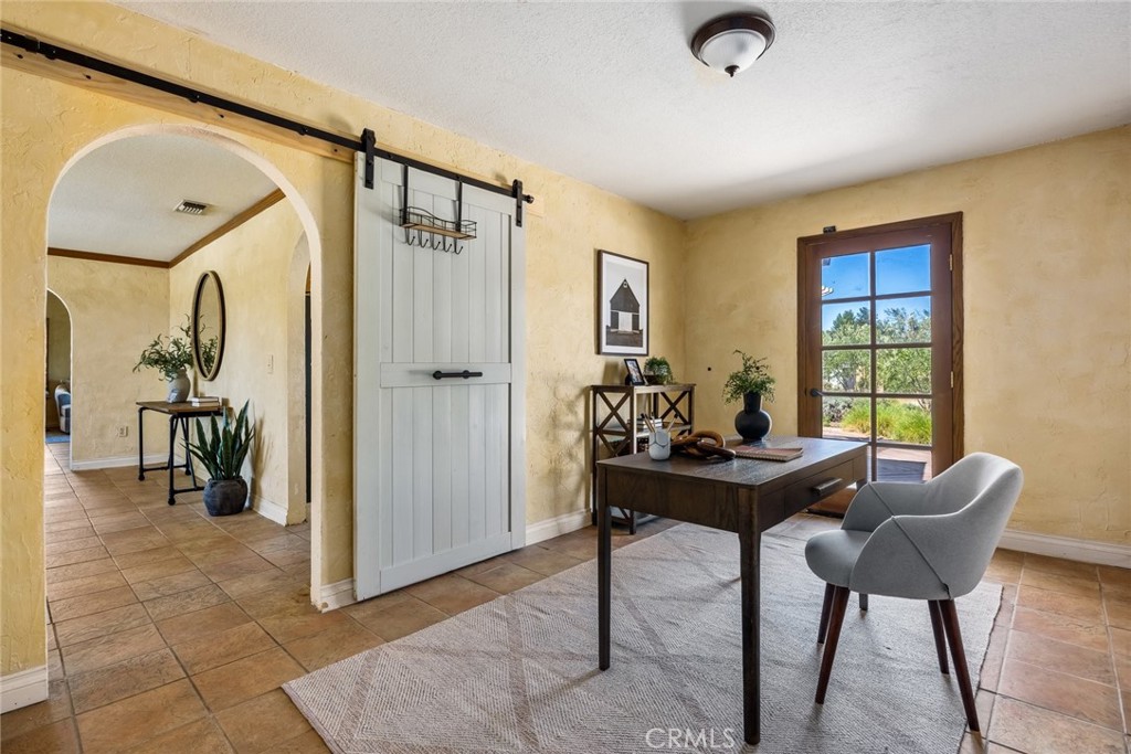 5955 Whispering Oak