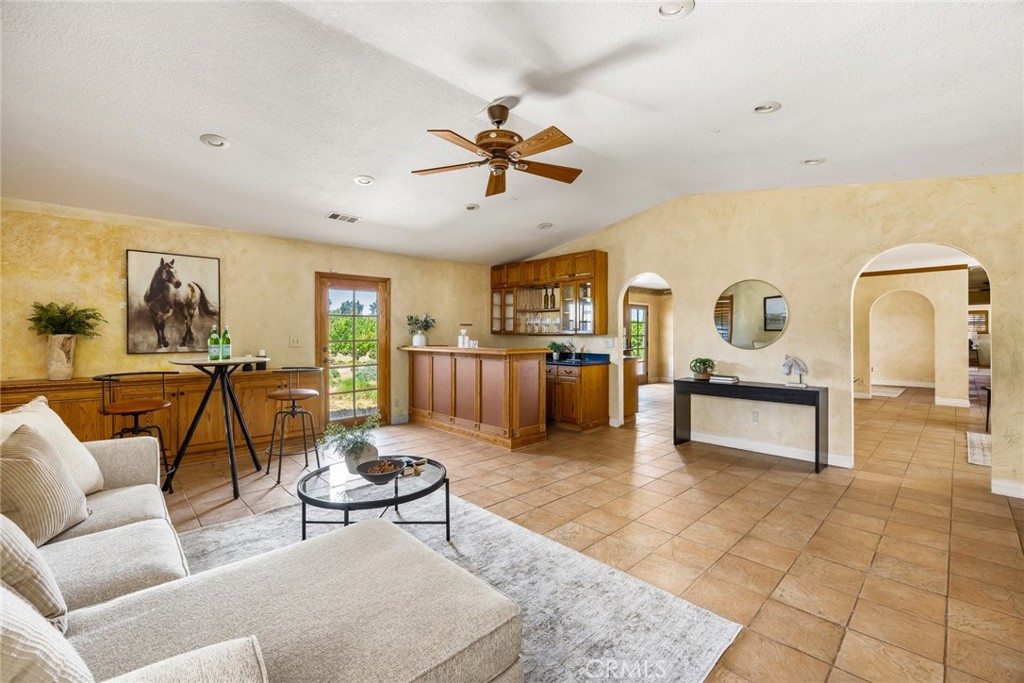 5955 Whispering Oak