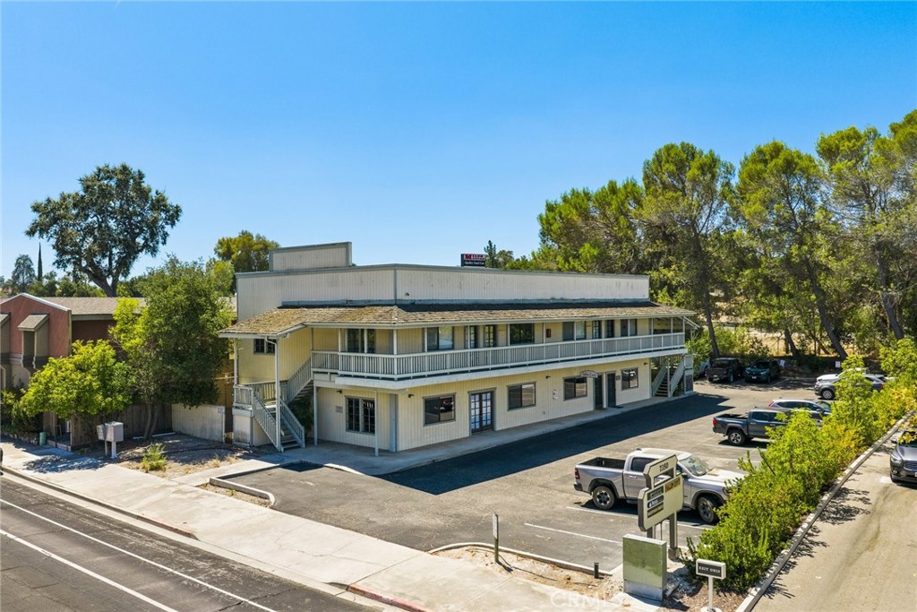 7350 El Camino Real 101 & 102