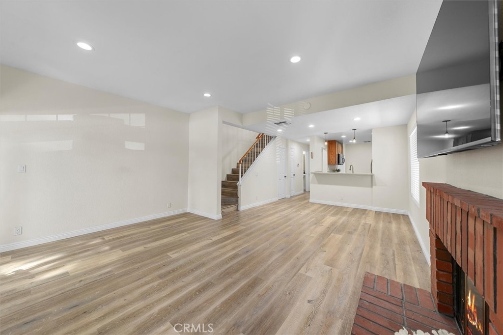 2740 Gramercy Avenue 14