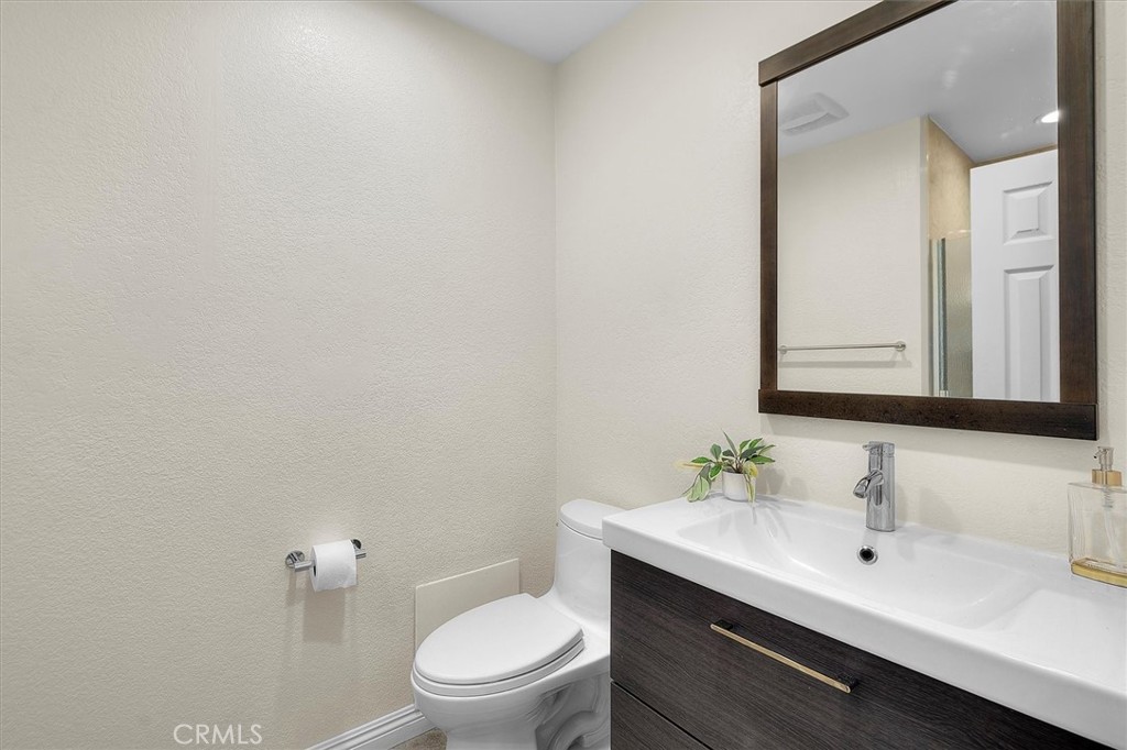 2740 Gramercy Avenue 14
