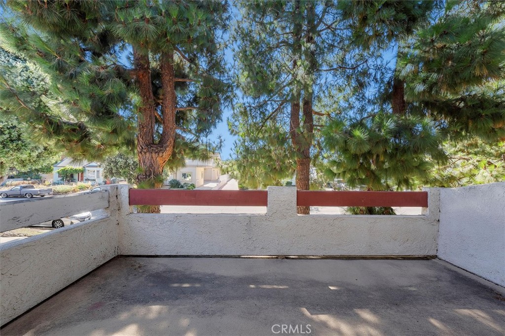 2740 Gramercy Avenue 14