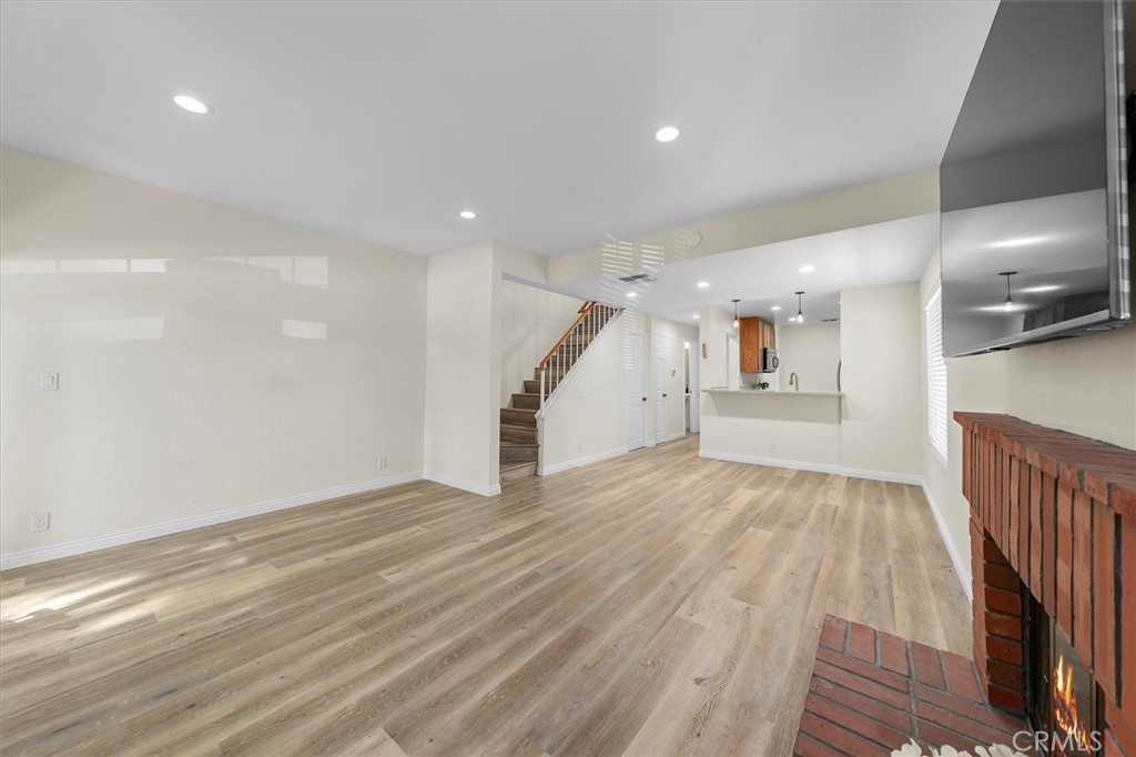 2740 Gramercy Avenue 14