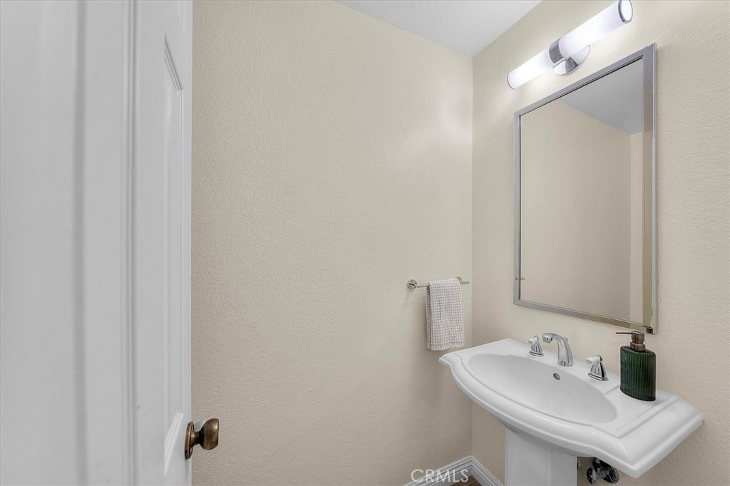 2740 Gramercy Avenue 14