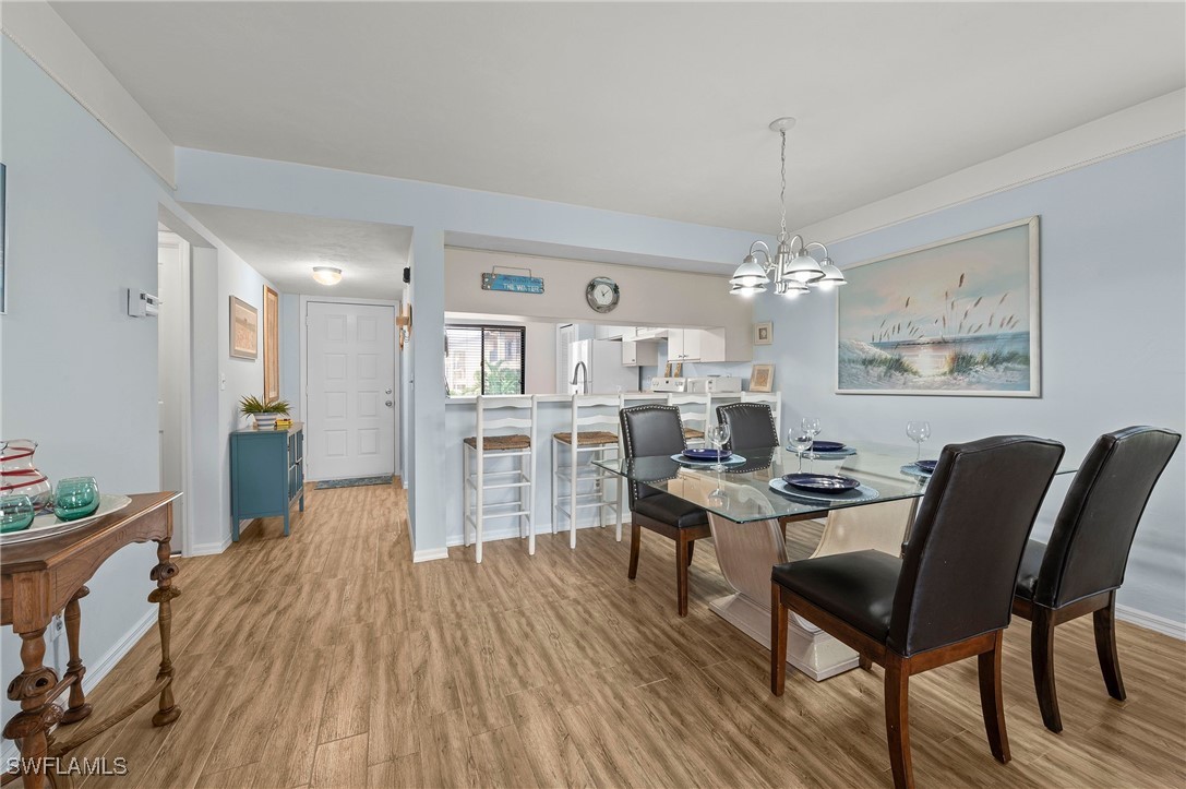 7360 Saint Ives WAY 2201