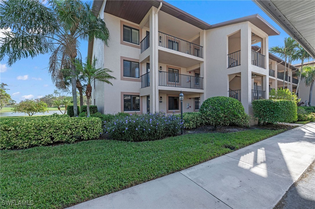 7360 Saint Ives WAY 2201