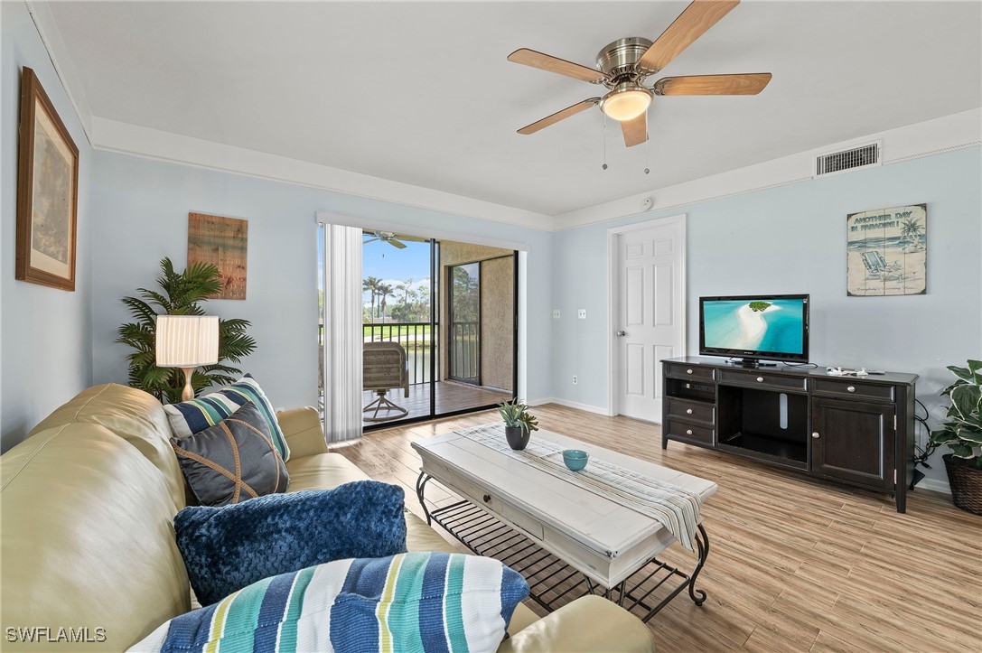 7360 Saint Ives WAY 2201