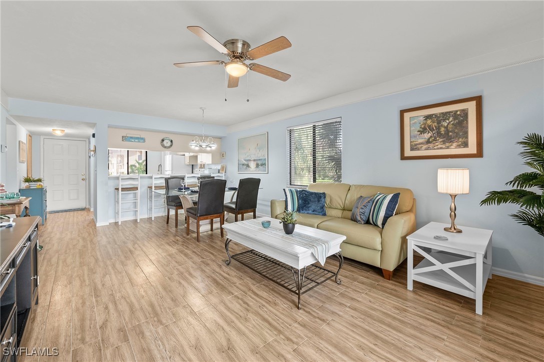 7360 Saint Ives WAY 2201