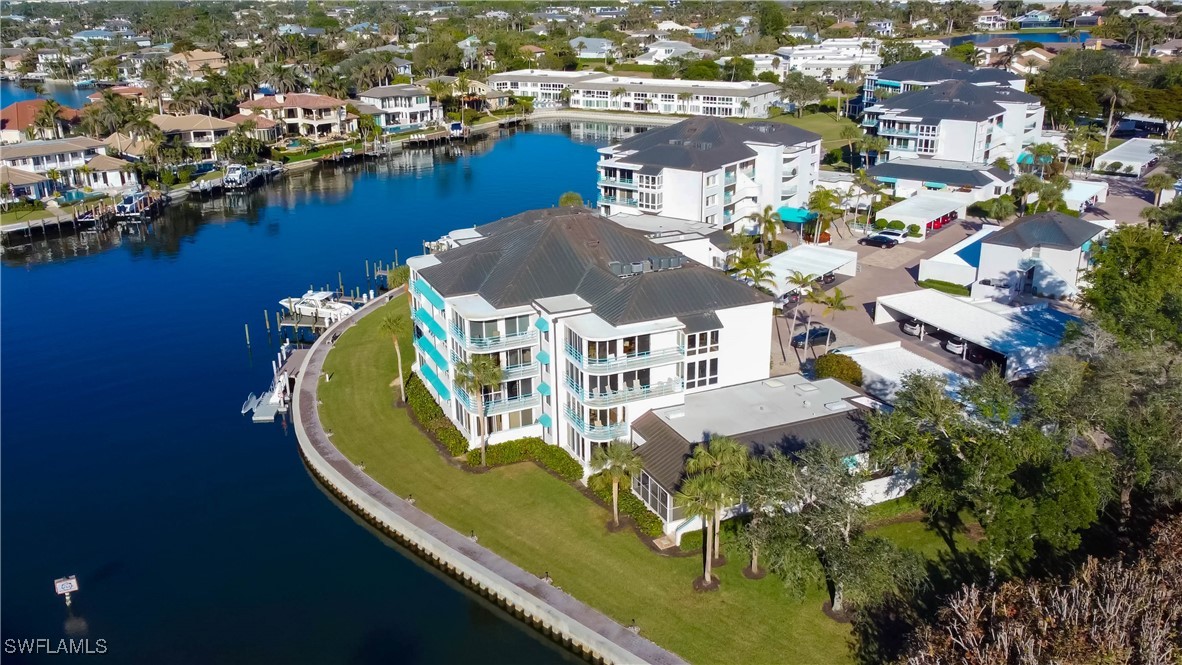 205 Park Shore DR 4-415