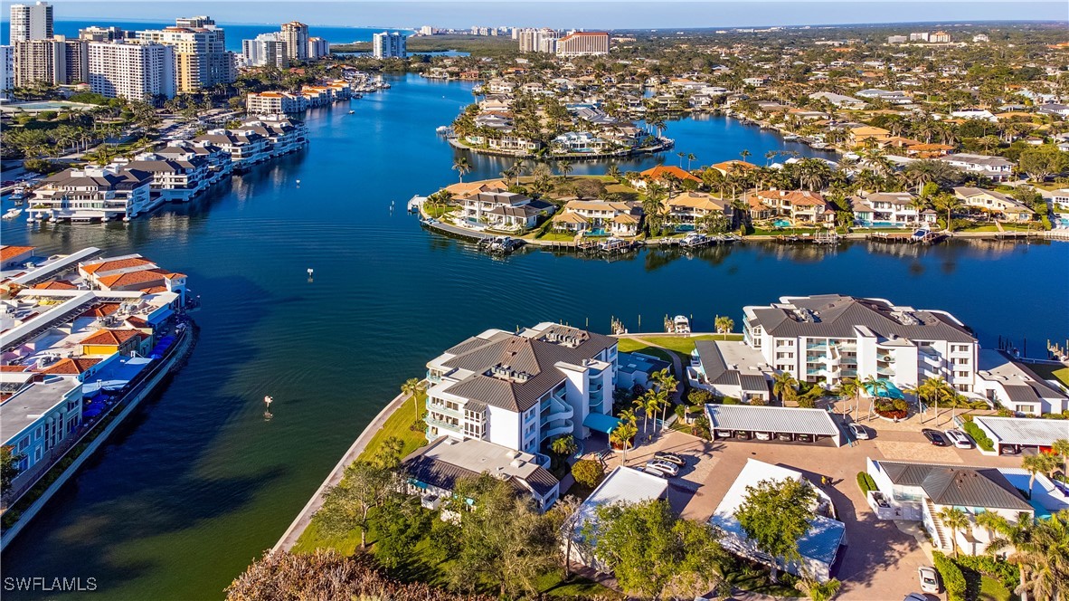 205 Park Shore DR 4-415