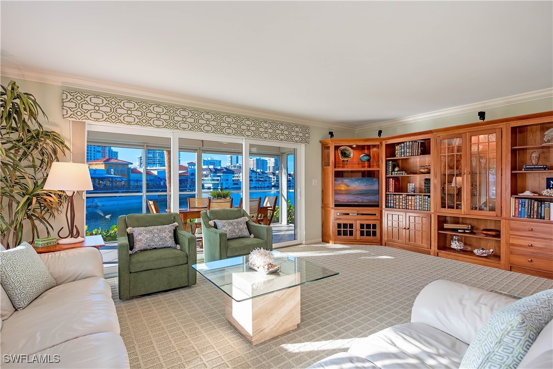 205 Park Shore DR 4-415