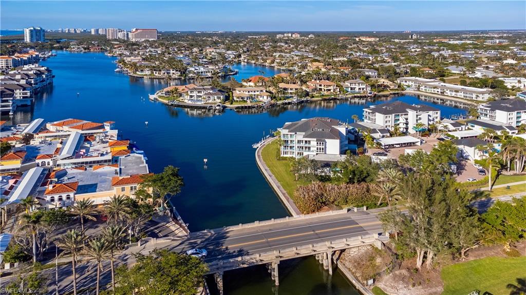 205 Park Shore DR # 415 Unit: 4-415