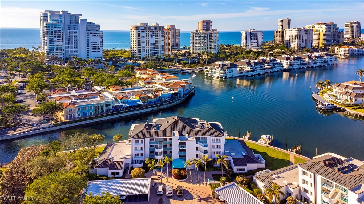 205 Park Shore DR 4-415