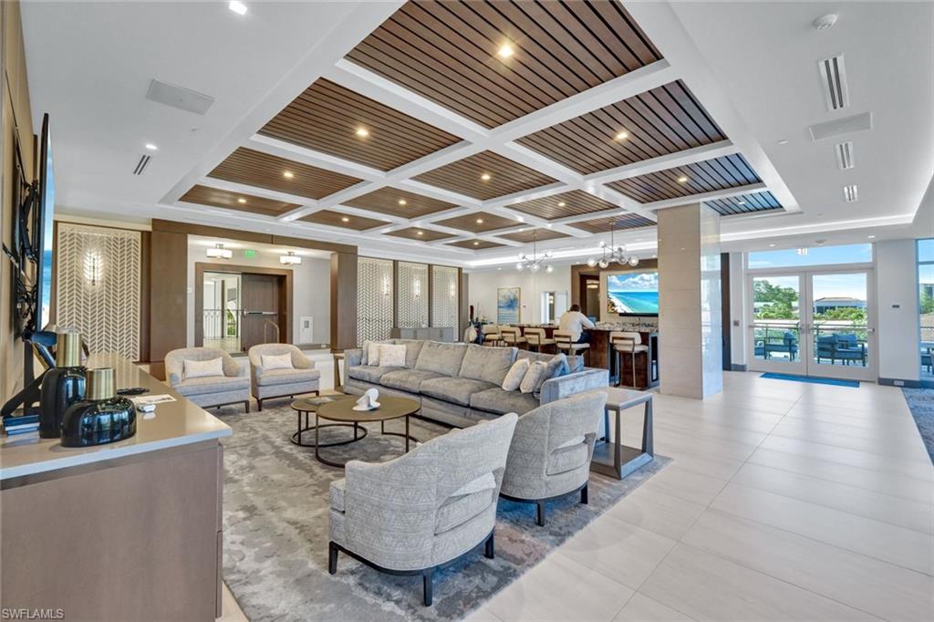 6585 NICHOLAS BLVD 404