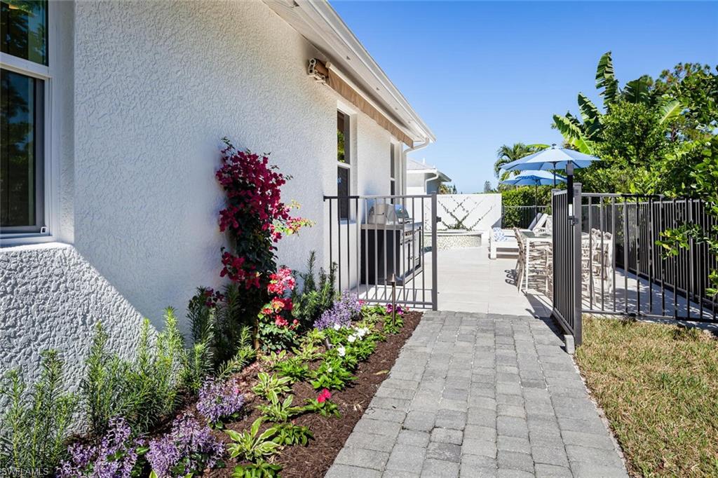 1216 Cypress Woods DR