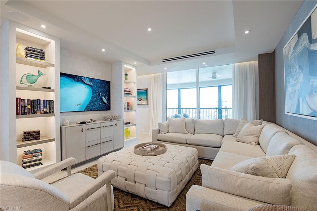 8665 Bay Colony DR # 1803