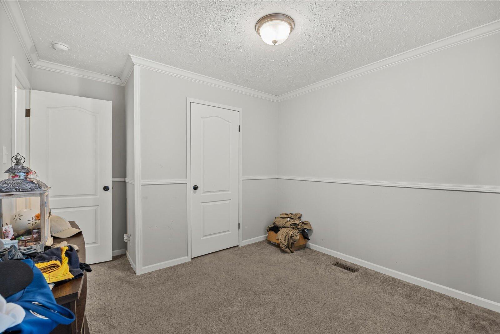 82 Sandhill Boulevard