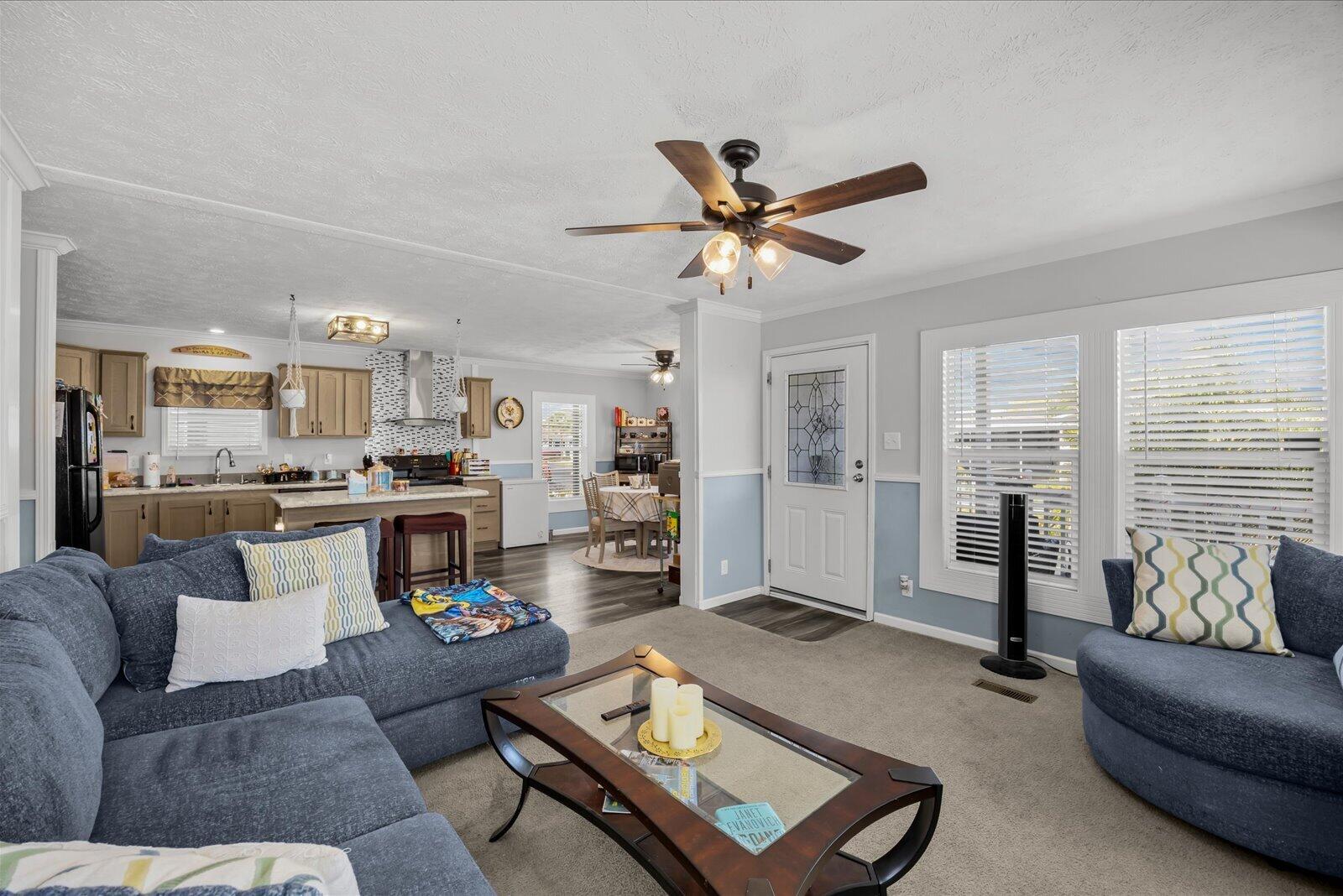 82 Sandhill Boulevard