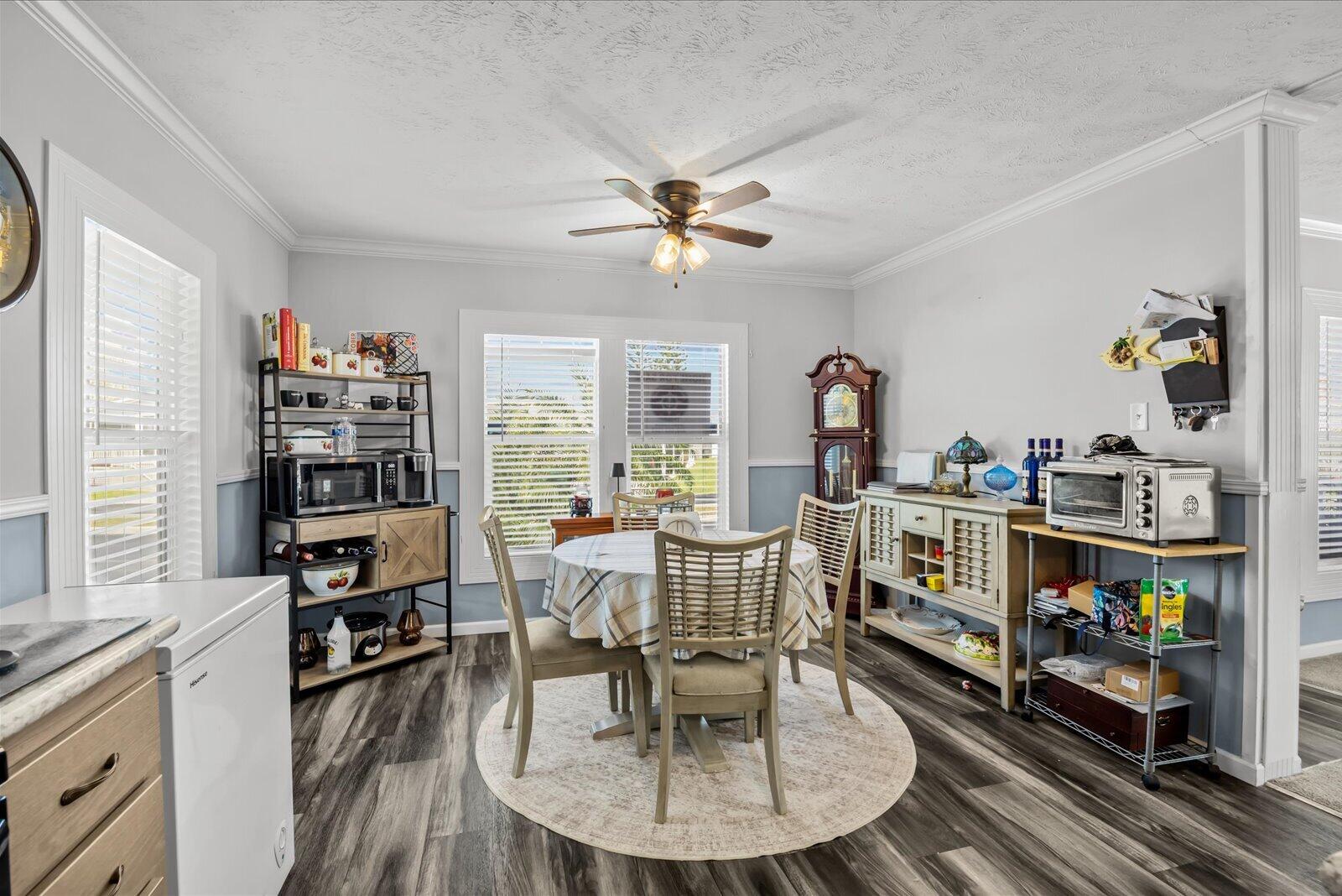 82 Sandhill Boulevard