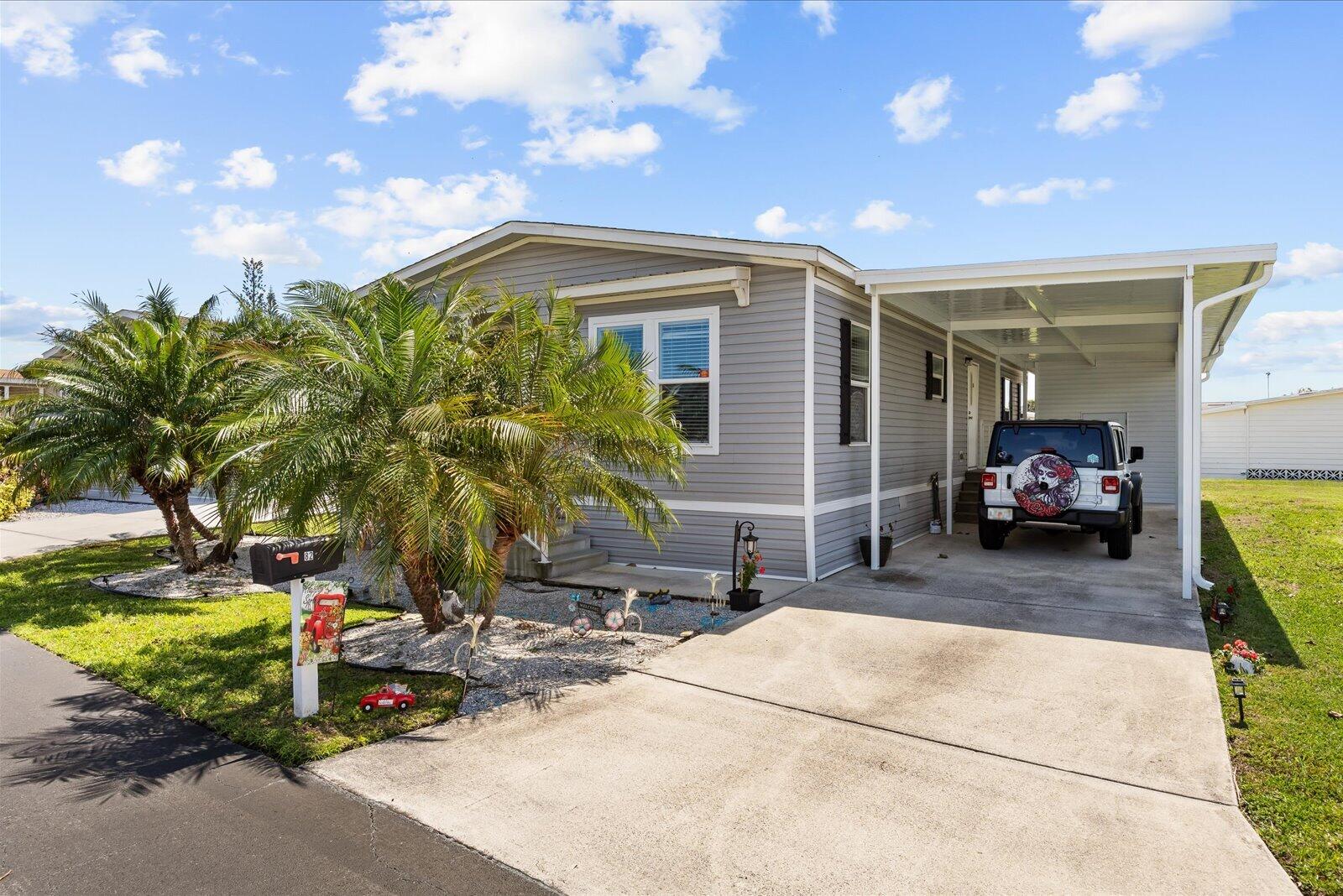 82 Sandhill Boulevard