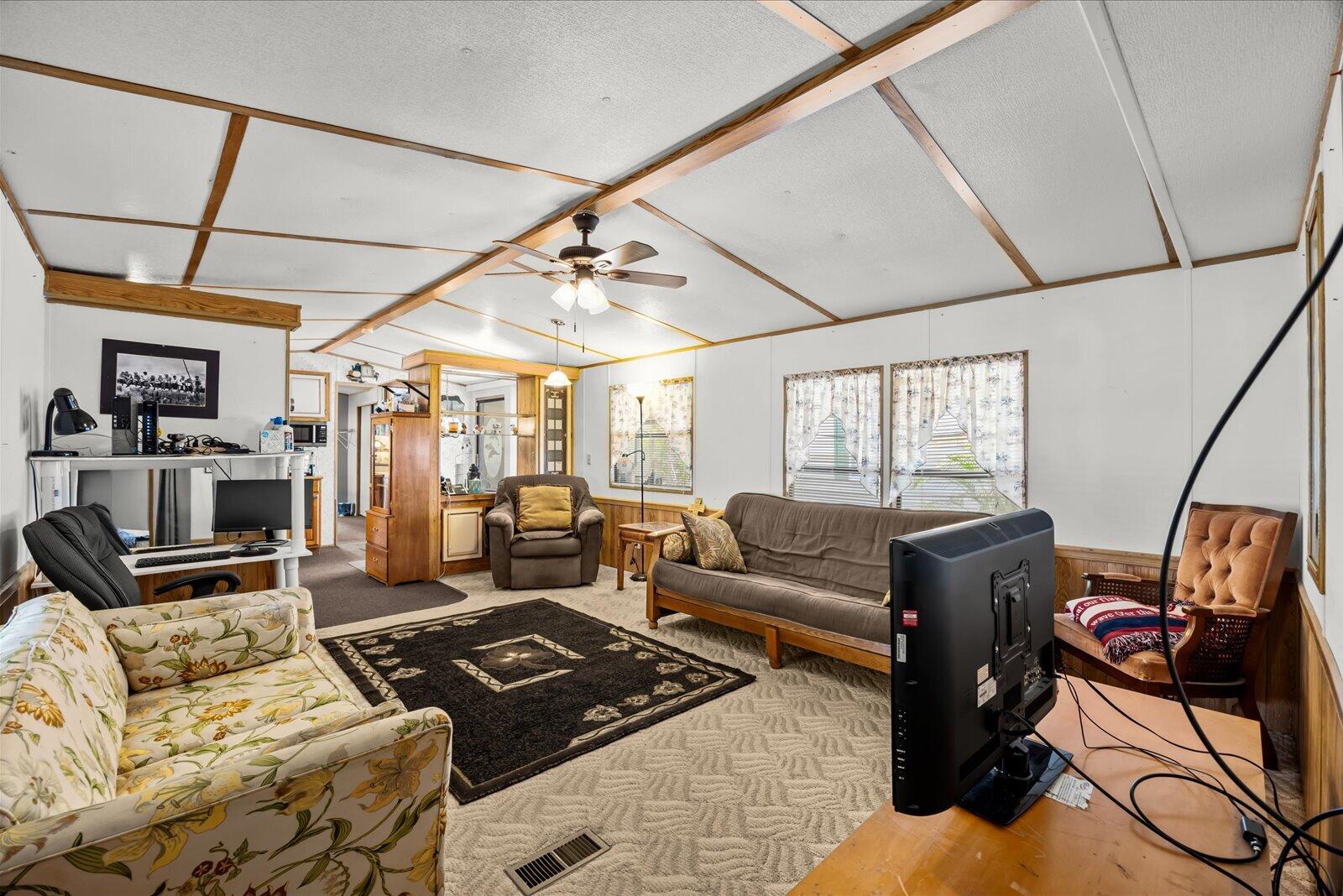 324 Mockingbird Avenue